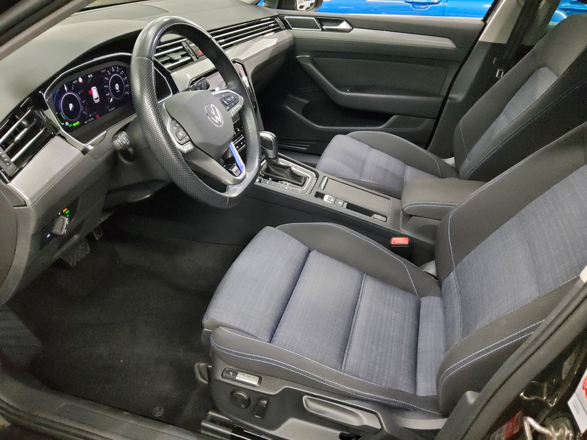 Volkswagen Passat Var. GTE 1.4 TSI Navi Matrix AID AHK RfK 9