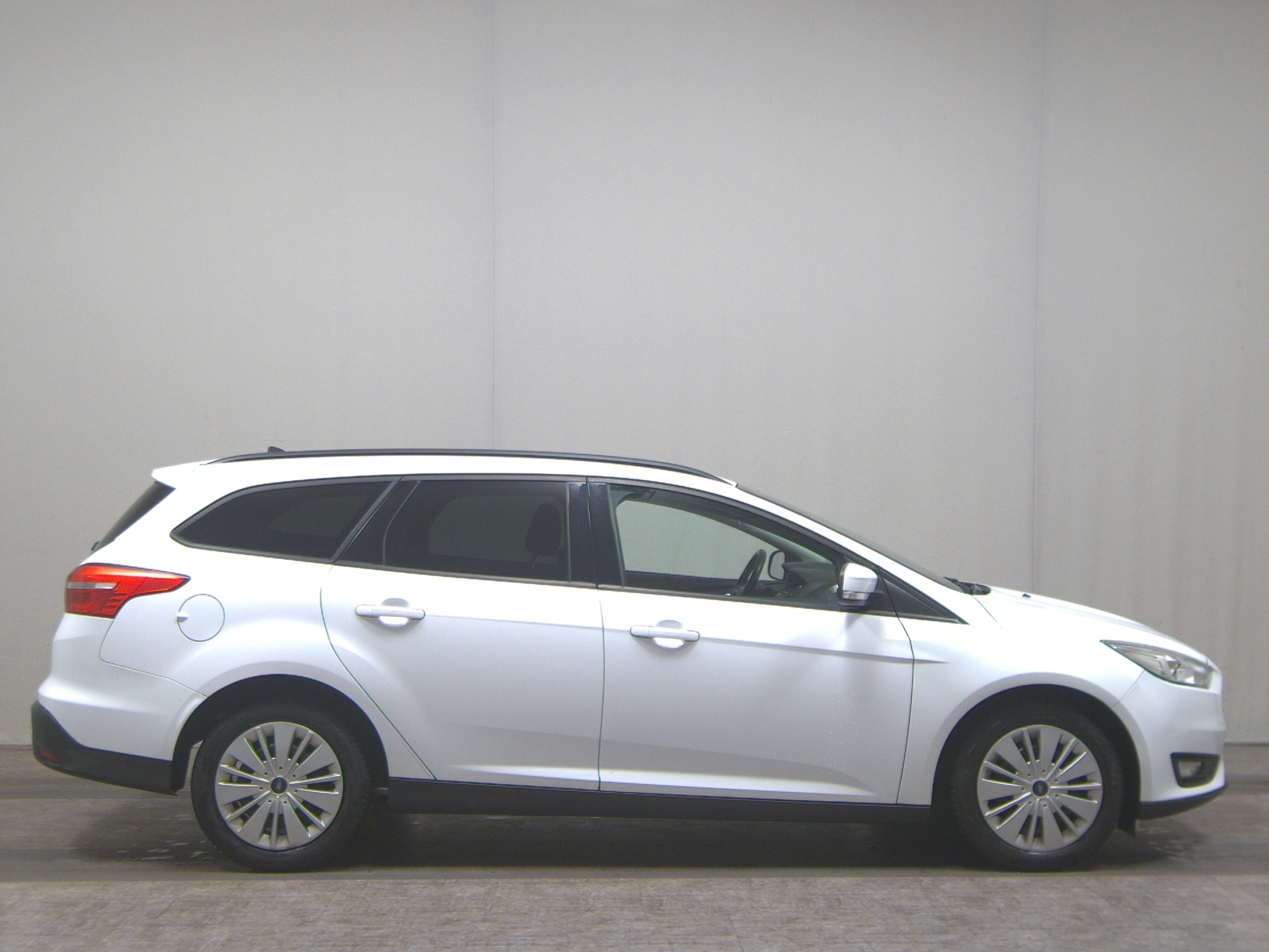 Ford Focus Turnier 1.5 TDCi Trend Shz AHK CD BT