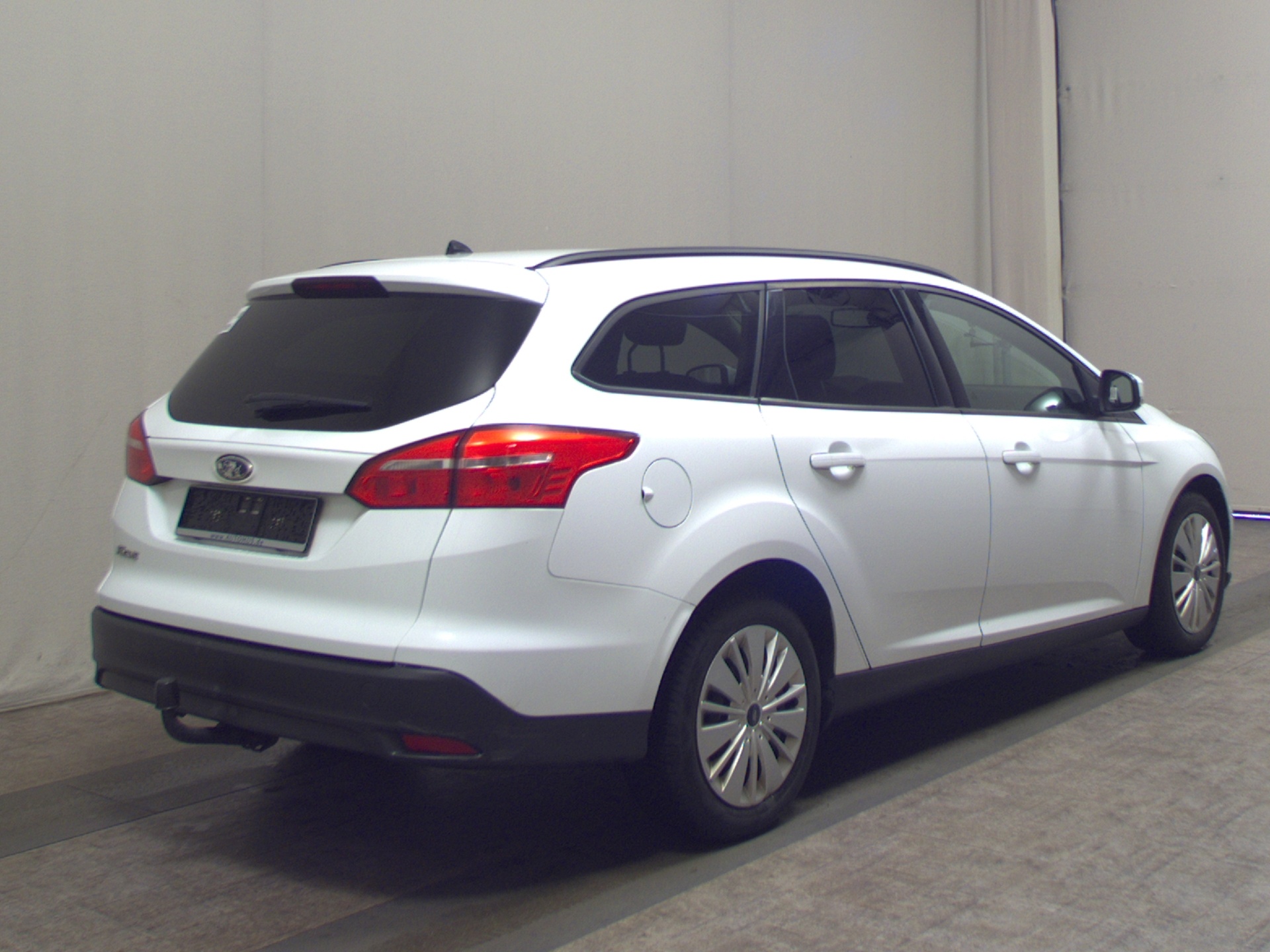 Ford Focus Turnier 1.5 TDCi Trend Shz AHK CD BT 4