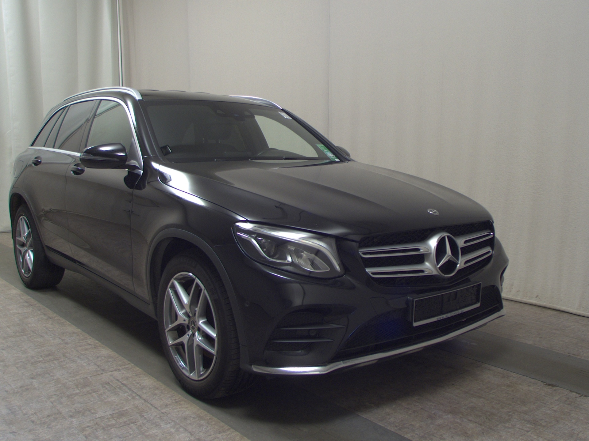 Mercedes-Benz GLC 220 d 4M AMG-Line Navi LED RfK Ambiente Shz 3