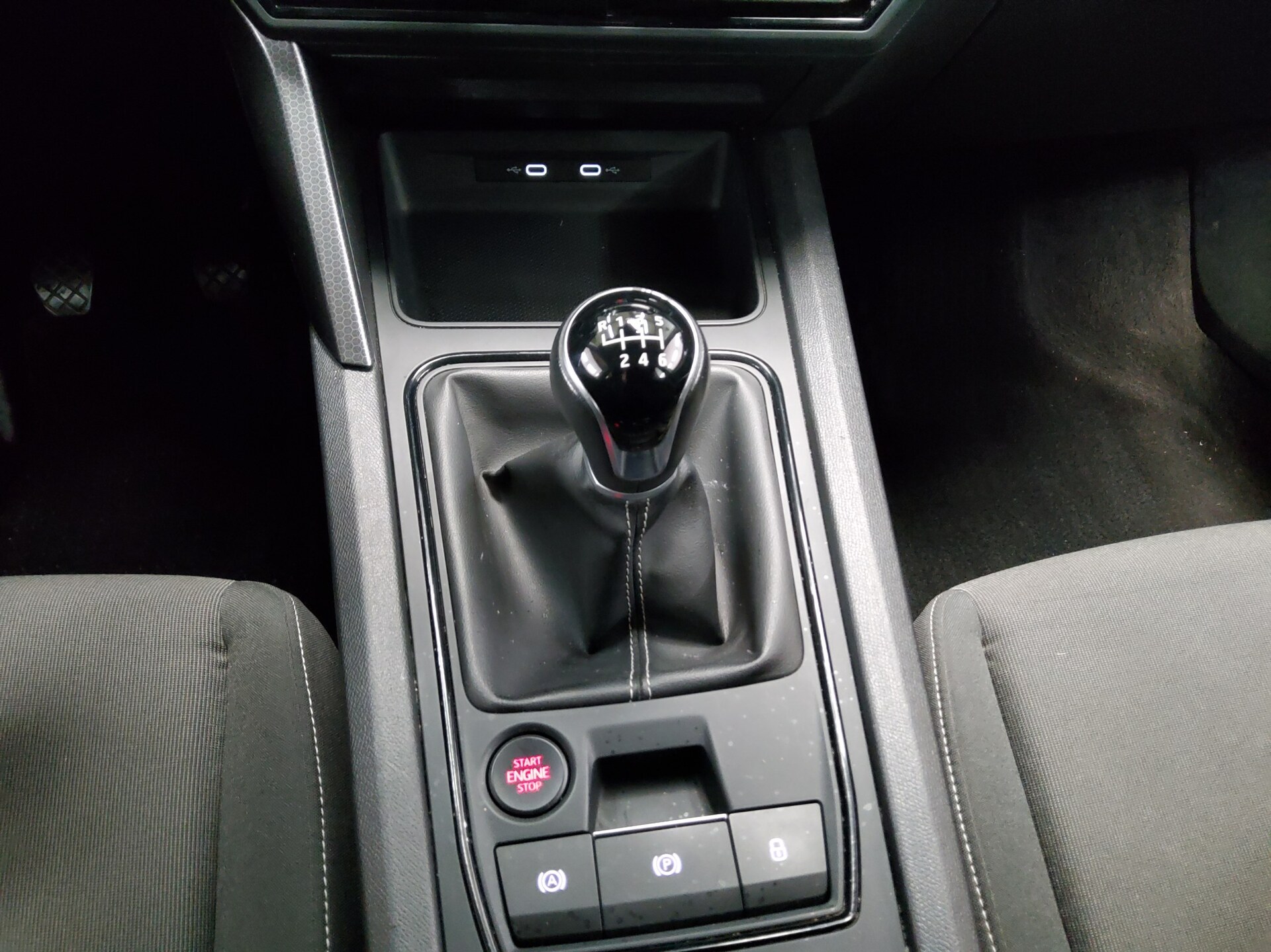 Seat Leon 2.0 TDI Reference LED PDC Tempomat Klima 6