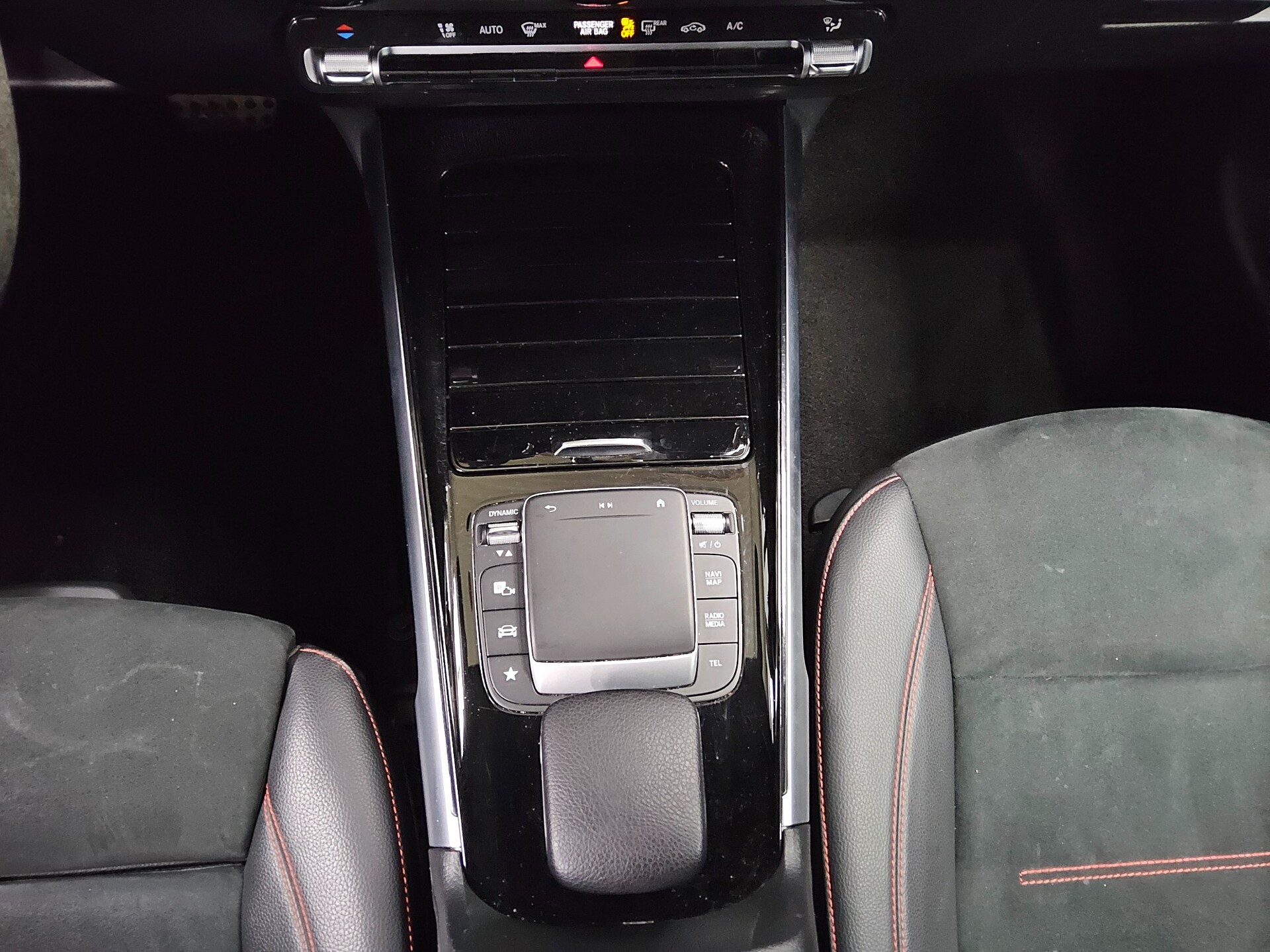 Mercedes-Benz GLB 200 d AMG-Line Night Navi Multibeam AHK RFK 6