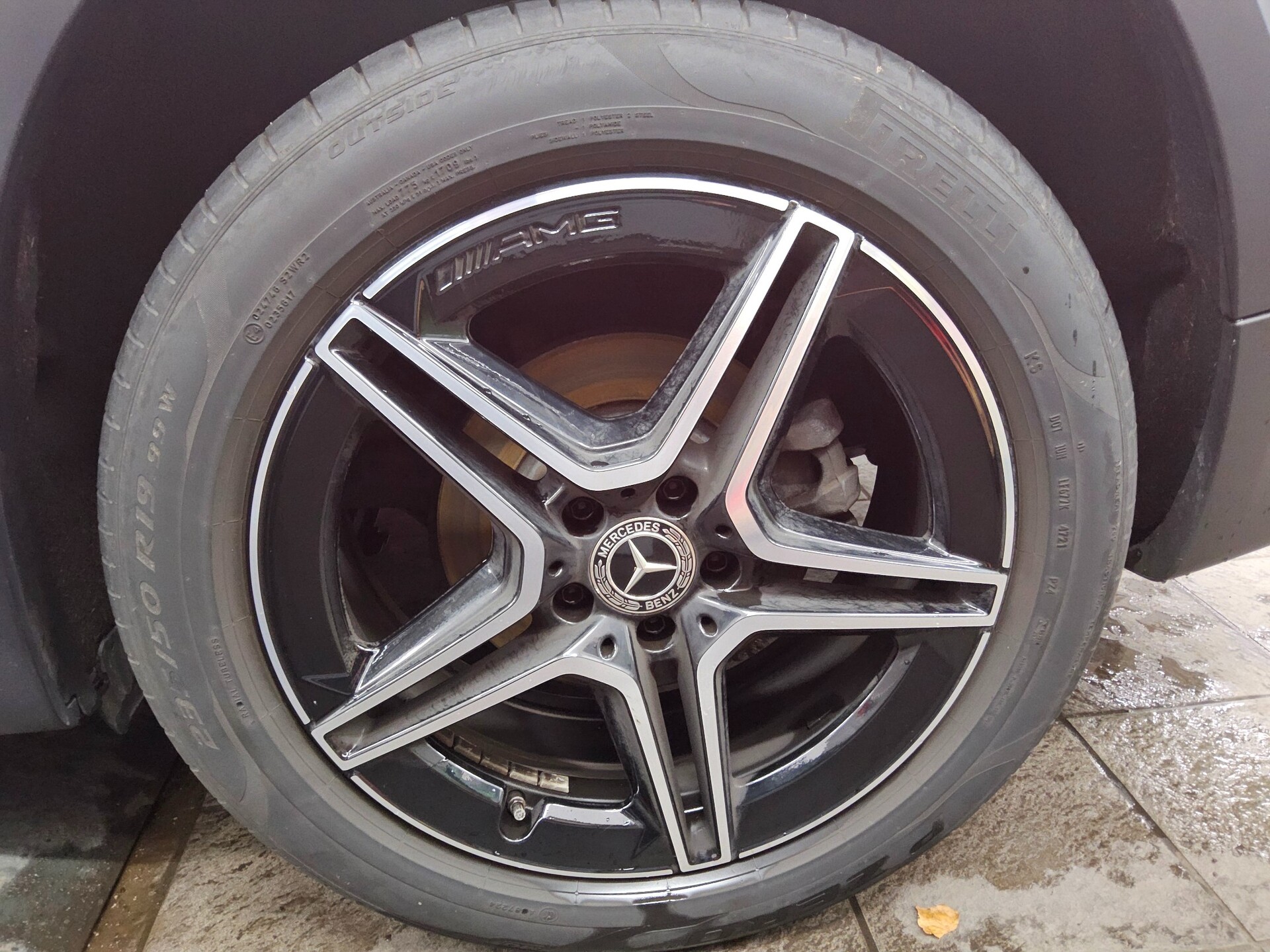 Mercedes-Benz GLB 200 d AMG-Line Night Navi Multibeam AHK RFK 11