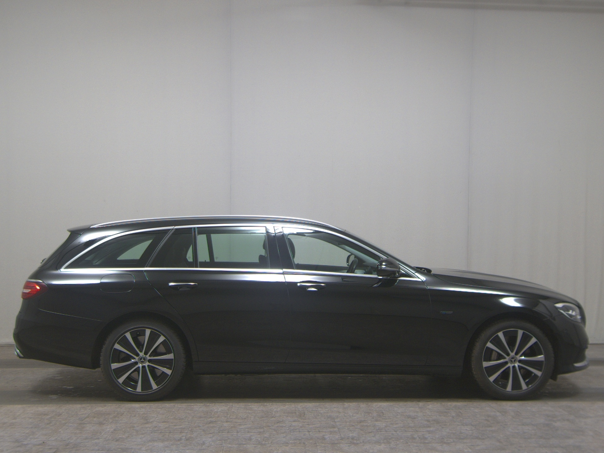 Mercedes-Benz E 300 T de Avantgarde Nav Widescr. Burmester LED