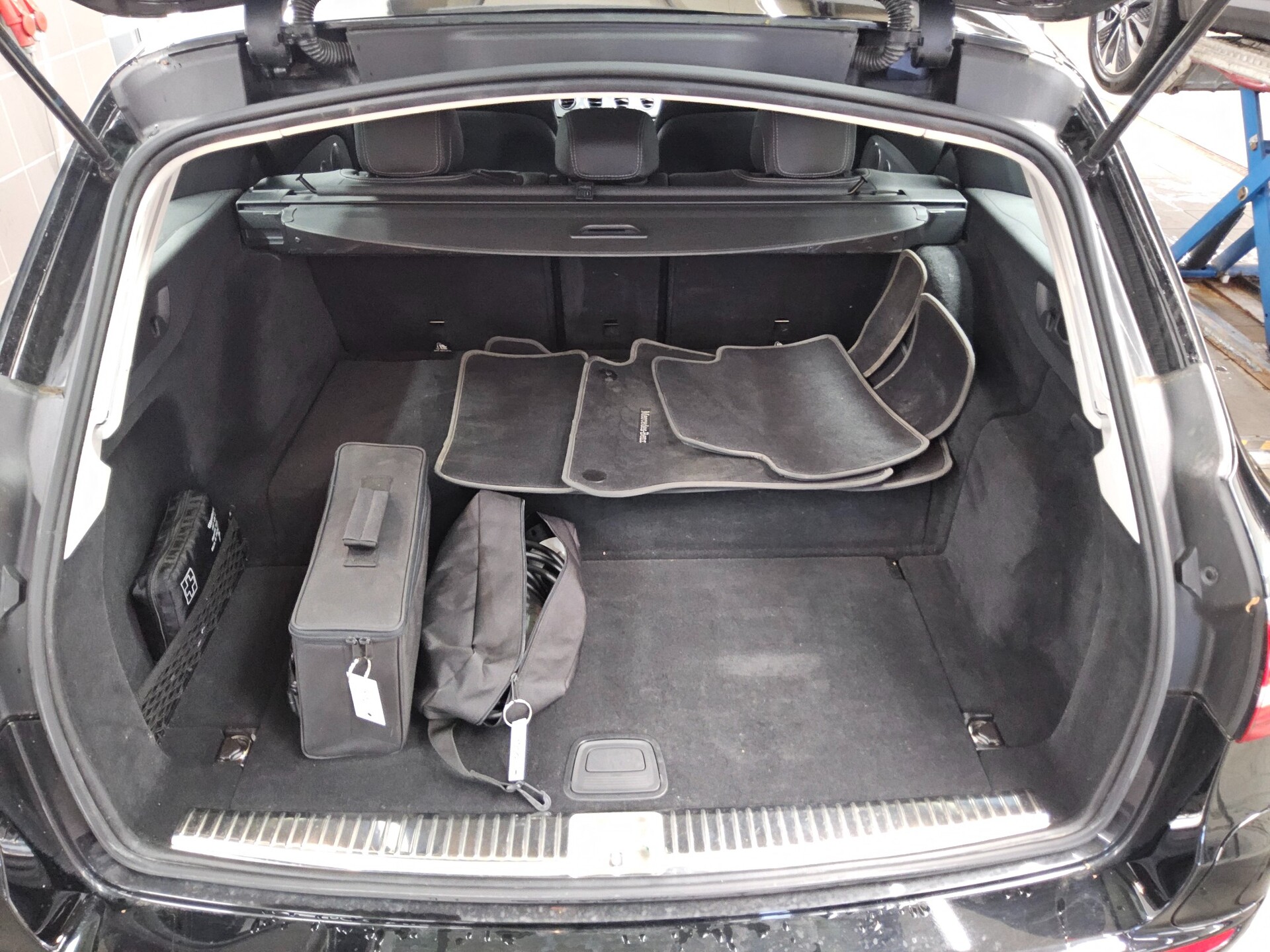 Mercedes-Benz E 300 T de Avantgarde Nav Widescr. Burmester LED 13