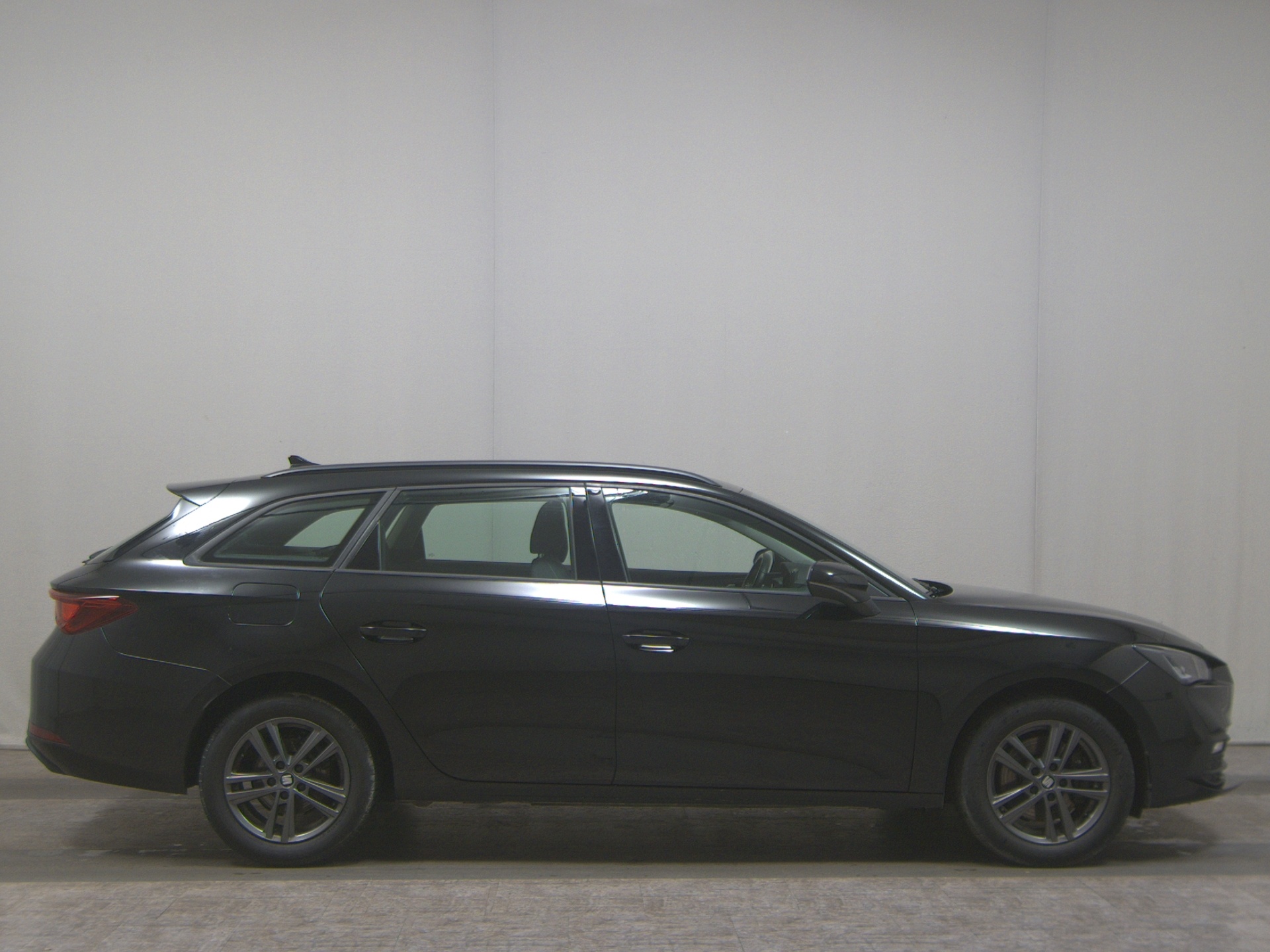 Seat Leon Sportstourer 2.0 TDI Style Navi LED vc RfK