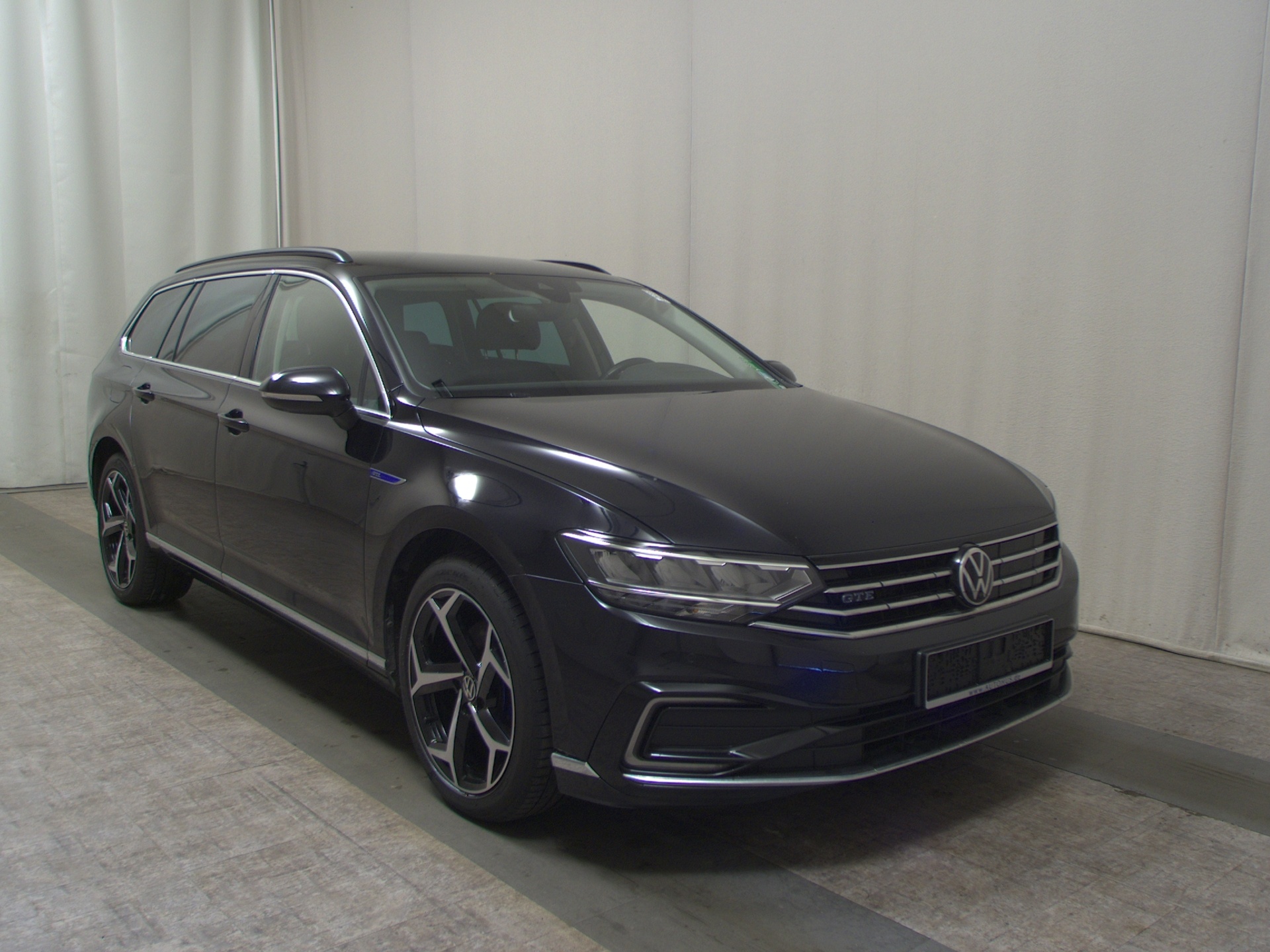 Volkswagen Passat Var. GTE 1.4 TSI Navi LED DC HuD StHzg 3