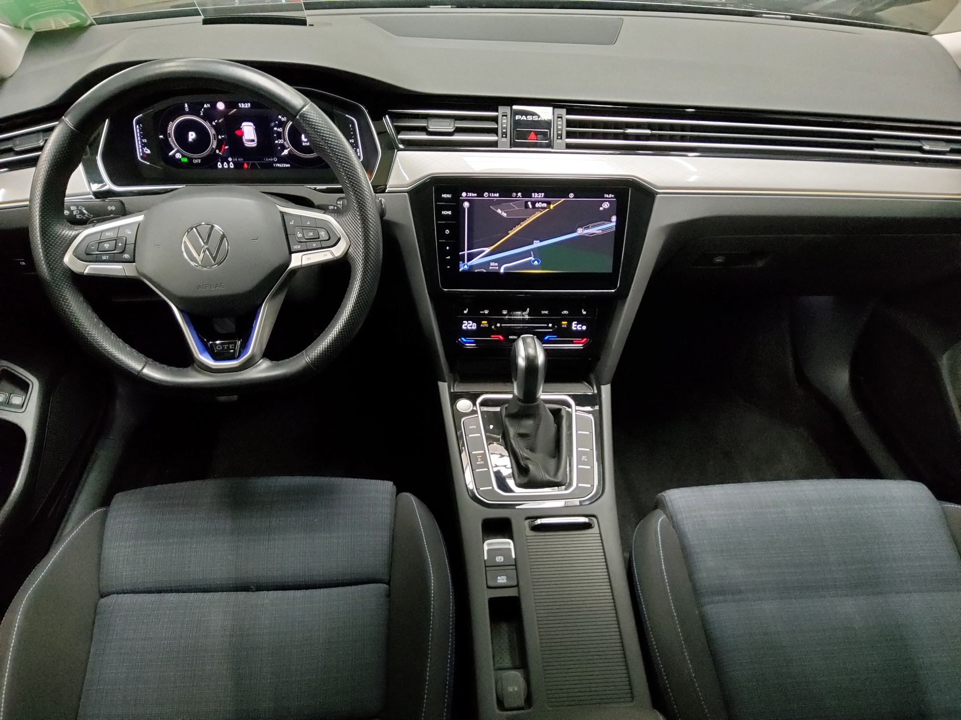 Volkswagen Passat Var. GTE 1.4 TSI Navi LED DC HuD StHzg 5