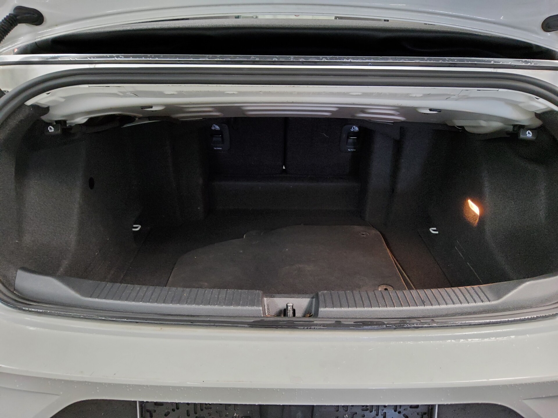 Volkswagen T-Roc 1.0 TSI Cabriolet Style Navi PDC SHZ ACC 12