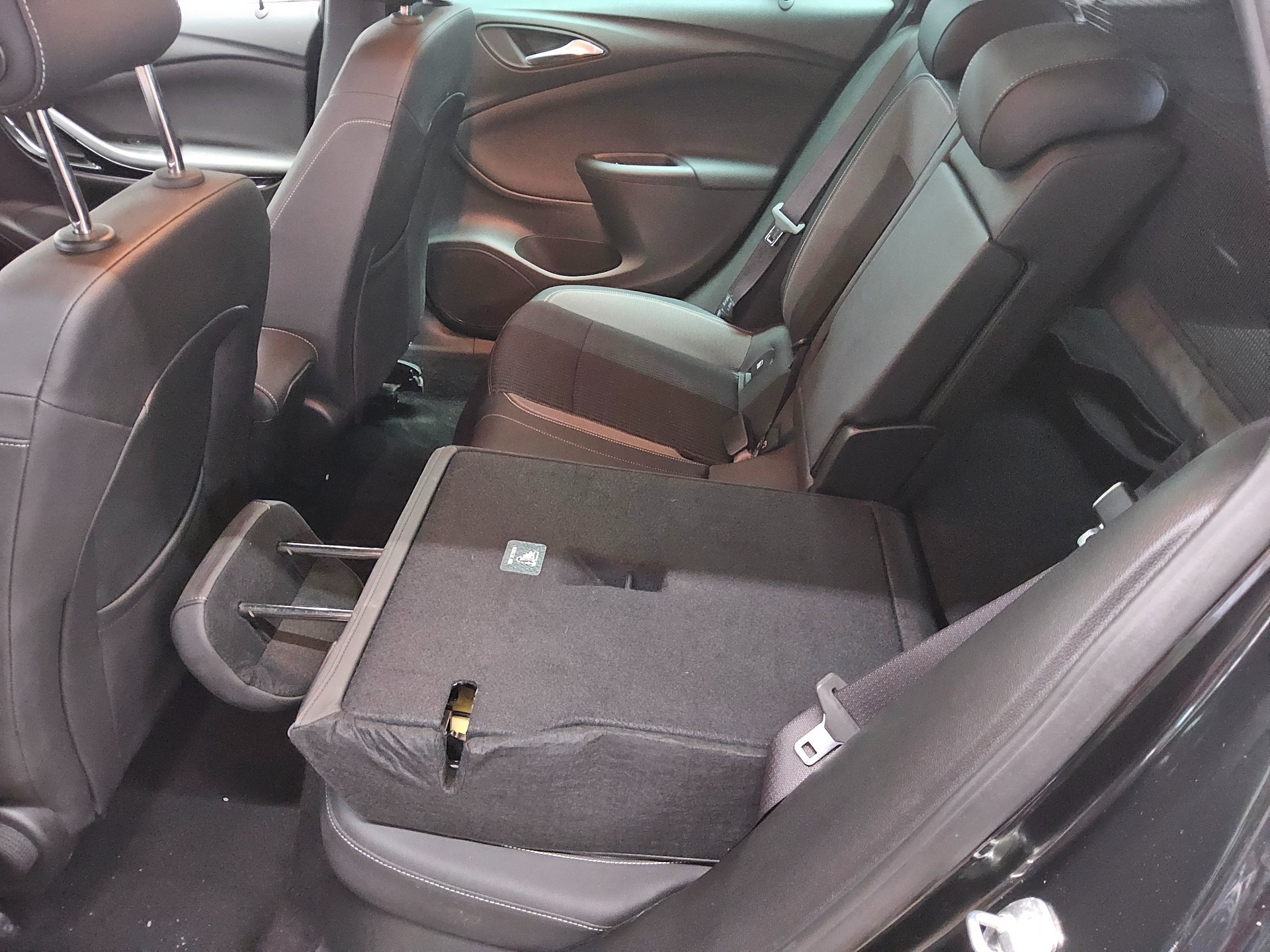 Opel Astra ST 1.5 D Business Elegance Navi LED RfK 12