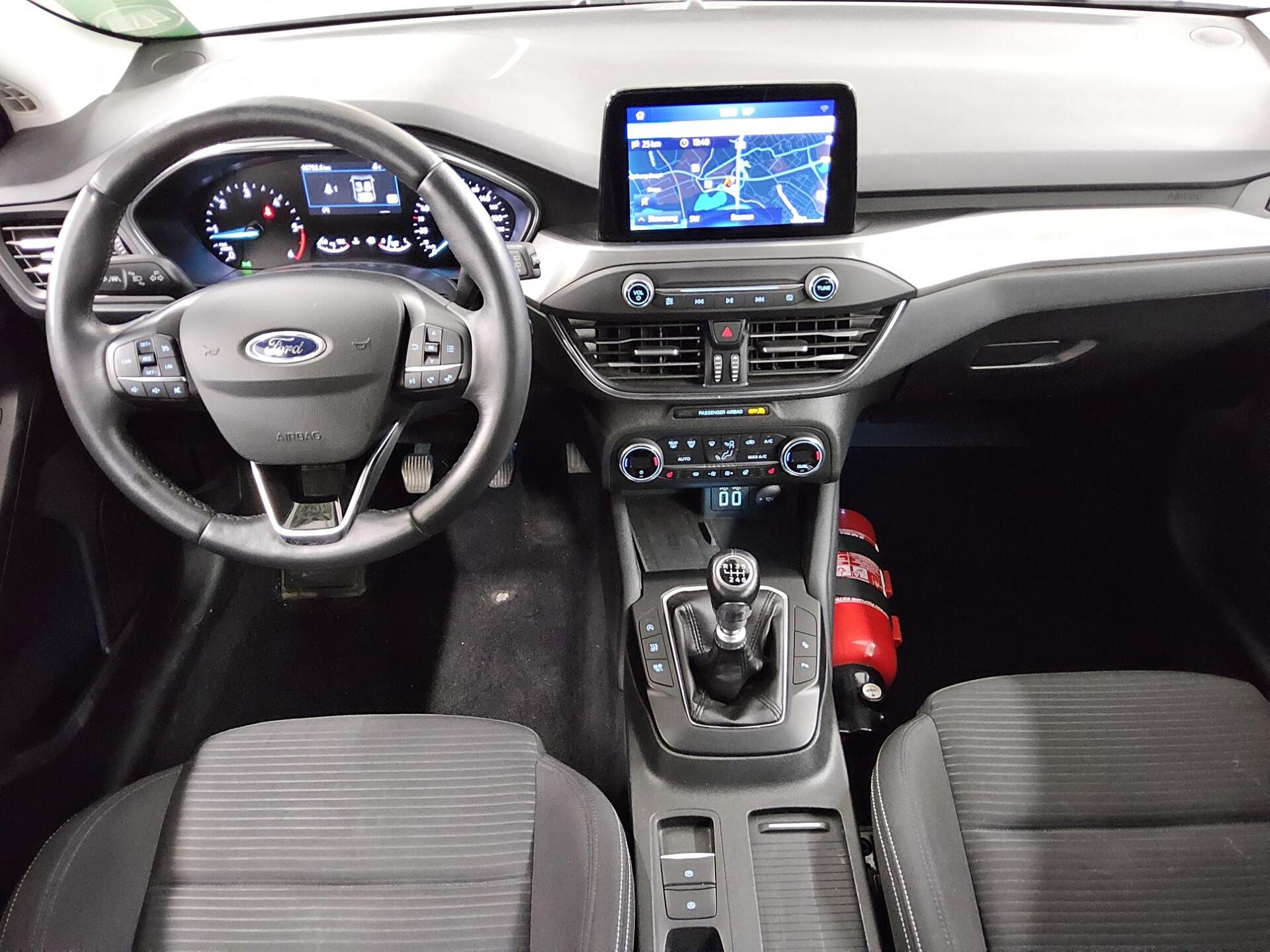 Ford Focus Turnier 1.5 EB Titanium Navi LED Shz PDC 5