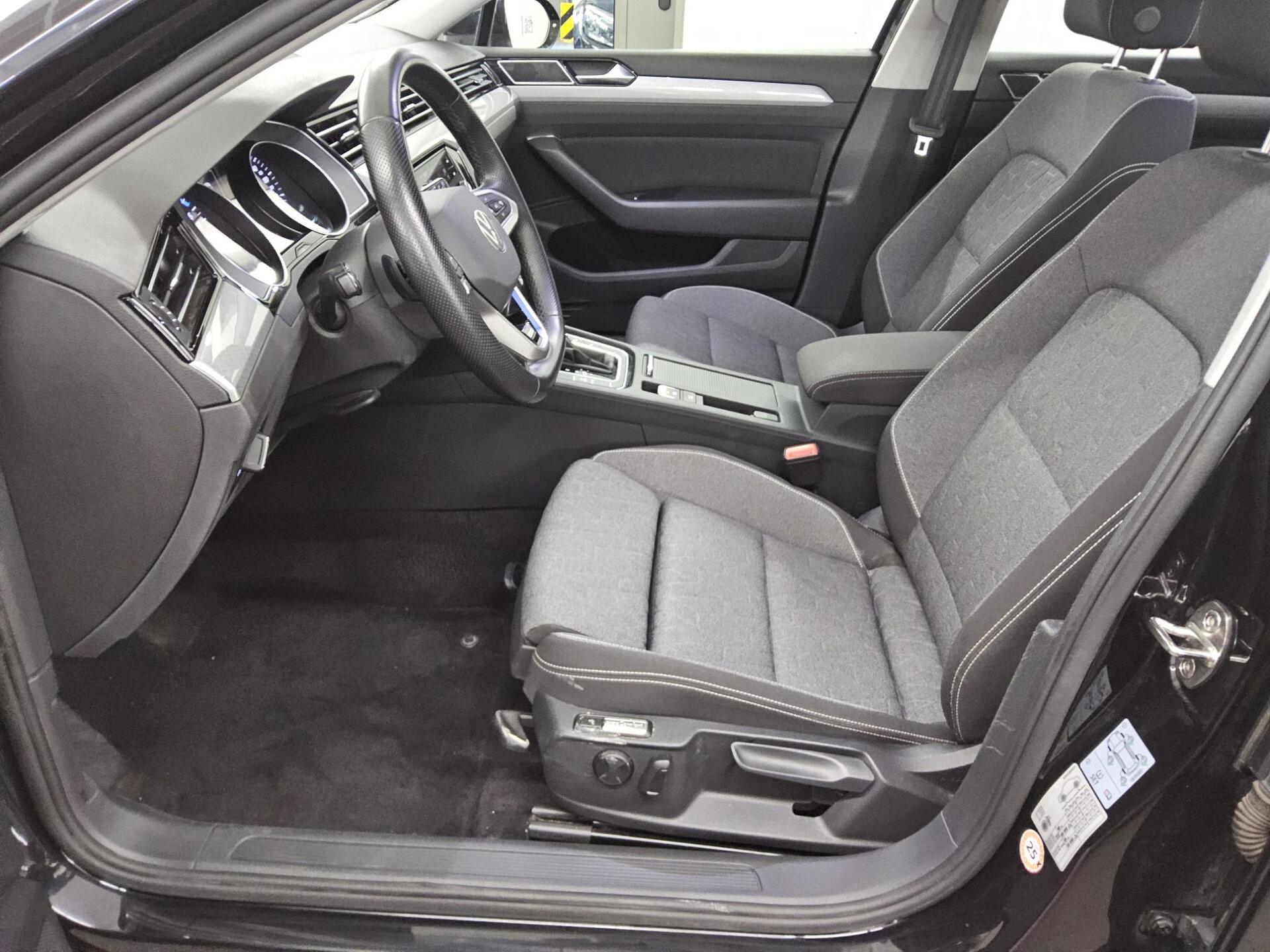 Volkswagen Passat Var. GTE 1.4 TSI Navi LED Shz el.Heck 8