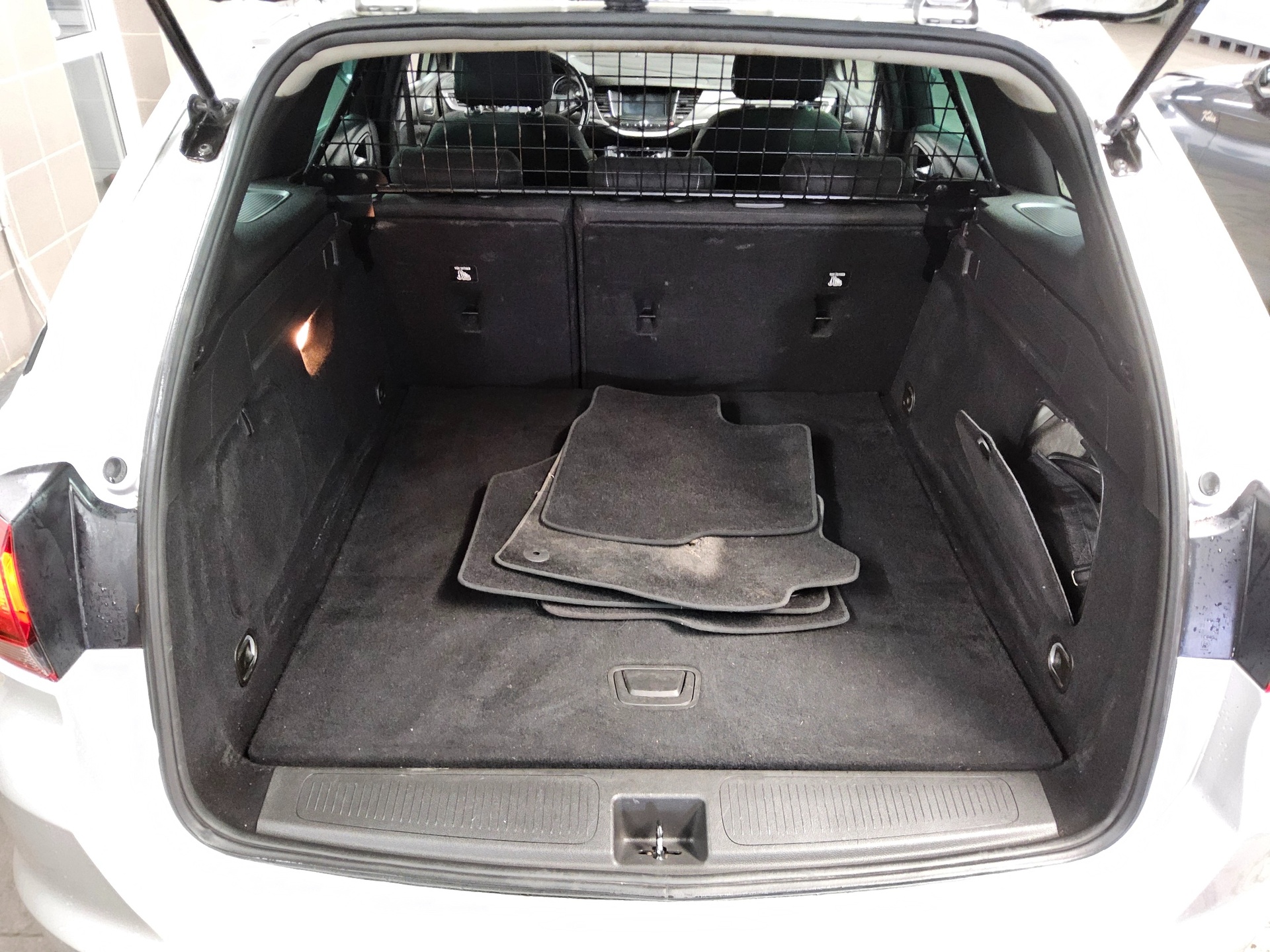 Opel Astra ST 1.5 D Edition Navi LED Shz AHK PDC 10