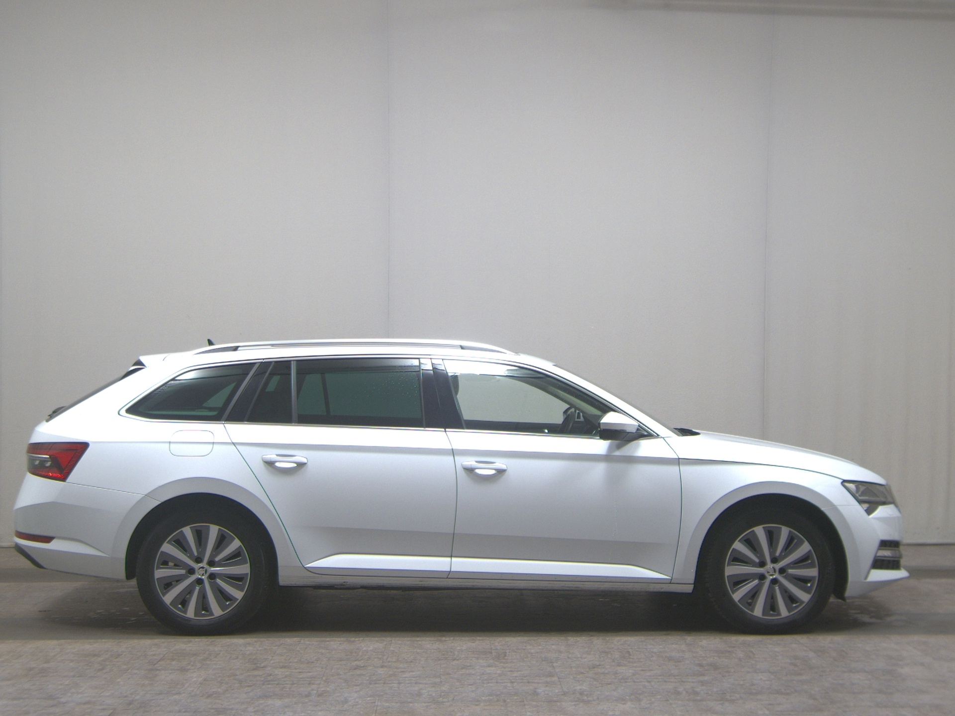 Skoda Superb Kombi 1.4 TSI iV Style Navi vc LED Canton