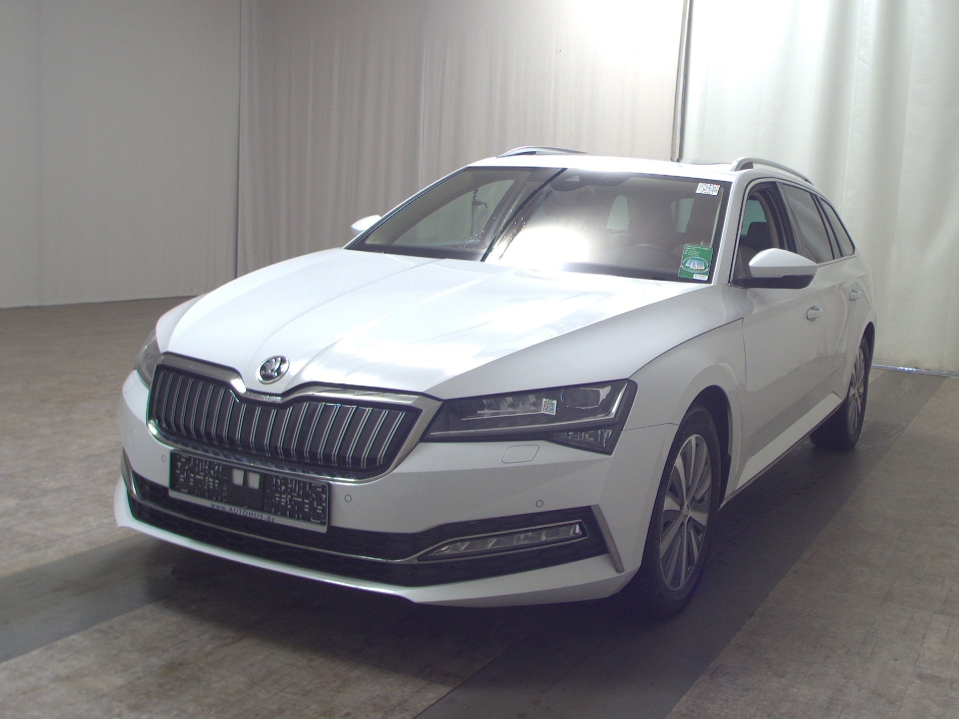 Skoda Superb Kombi 1.4 TSI iV Style Navi vc LED Canton 2