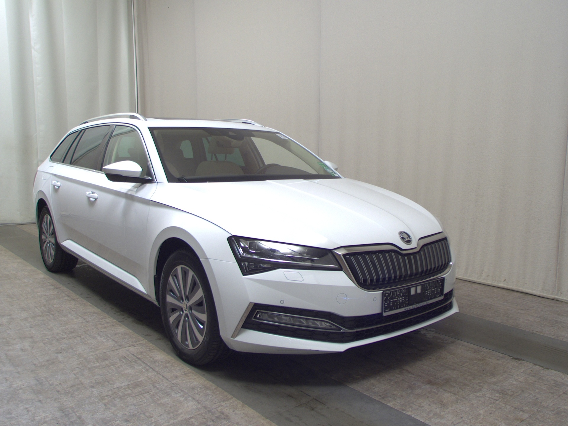 Skoda Superb Kombi 1.4 TSI iV Style Navi vc LED Canton 3