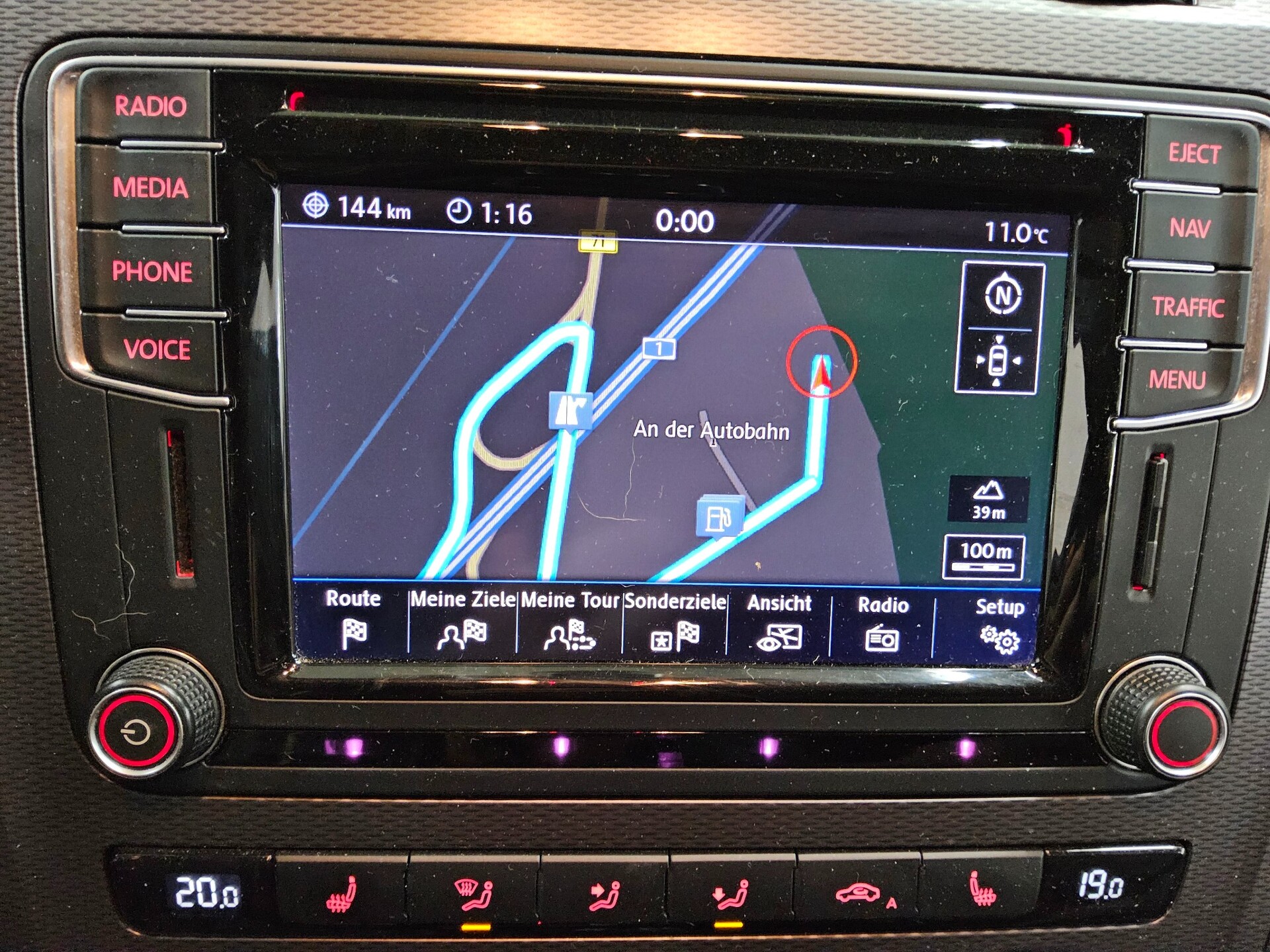 Volkswagen Scirocco 1.4 TSI Club Navi Bi-Xenon RfK HU 08/27 7