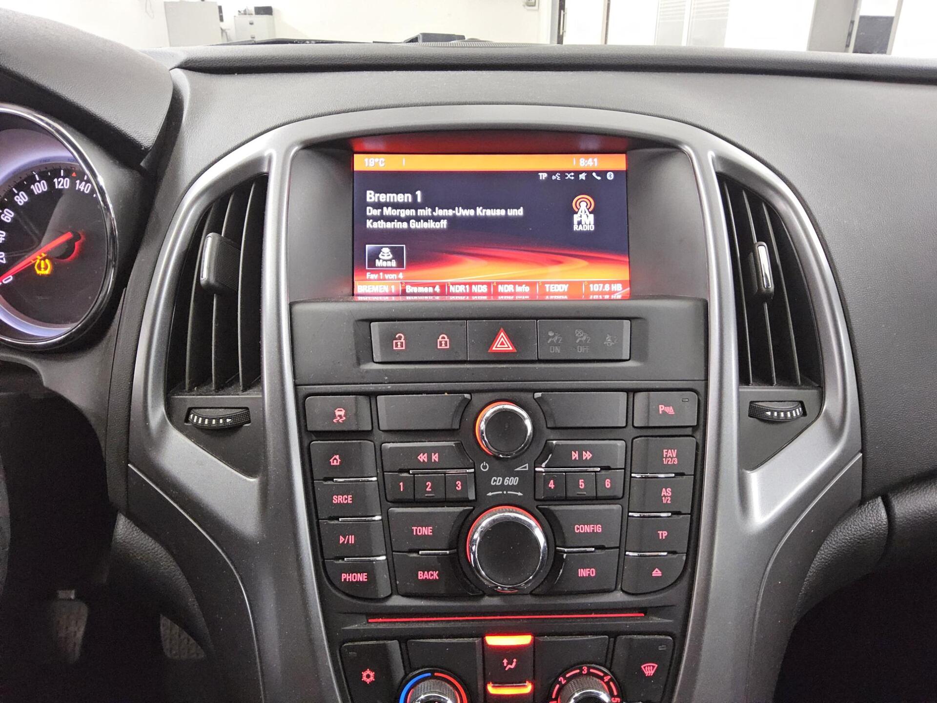 Opel Astra 1.6 Selection Klima USB PDC Radio Tempomat 7