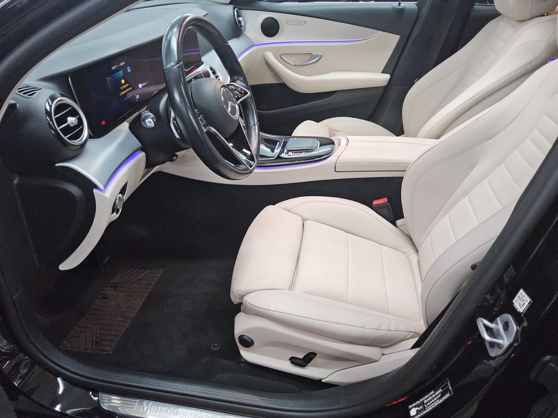 Mercedes-Benz E 300 T e Avantgarde Navi LED Widescreen GSD RFK 9