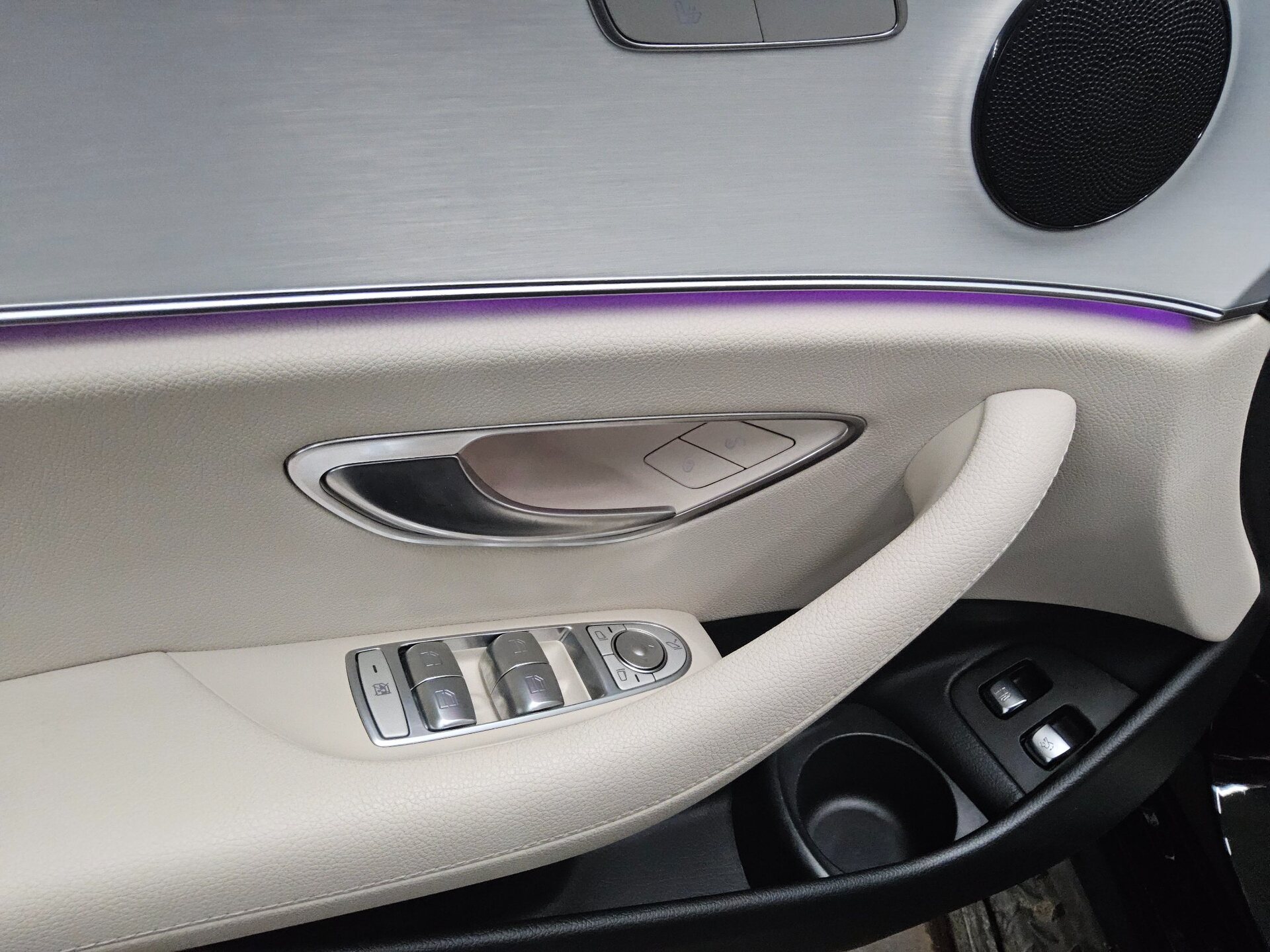 Mercedes-Benz E 300 T e Avantgarde Navi LED Widescreen GSD RFK 10