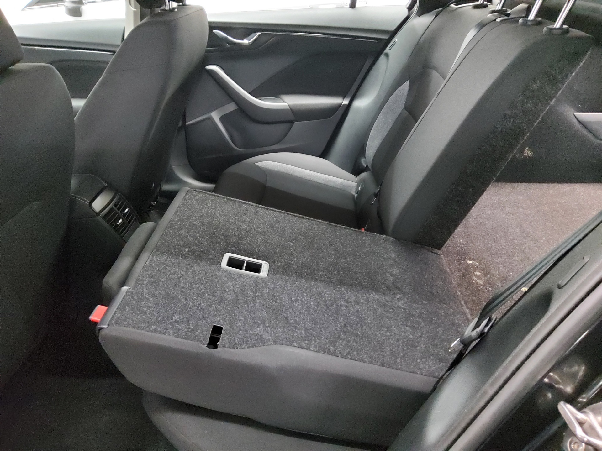 Skoda Scala 1.0 TSI LED Shz PDC Klima 12