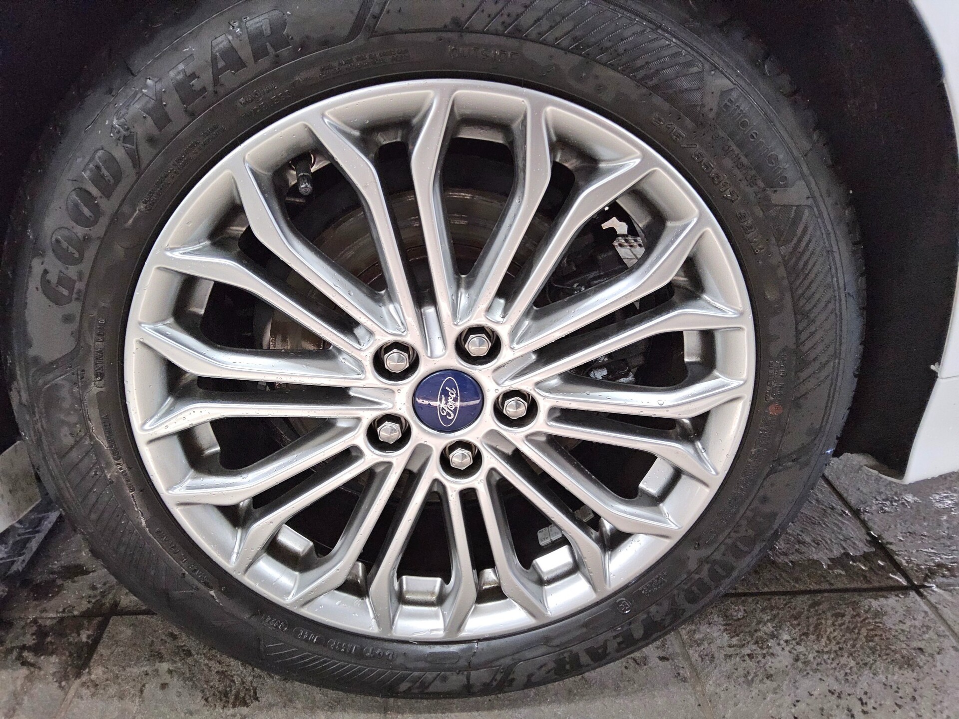 Ford Mondeo Turnier 2.0 EB Titanium Navi LED ACC DAB 10