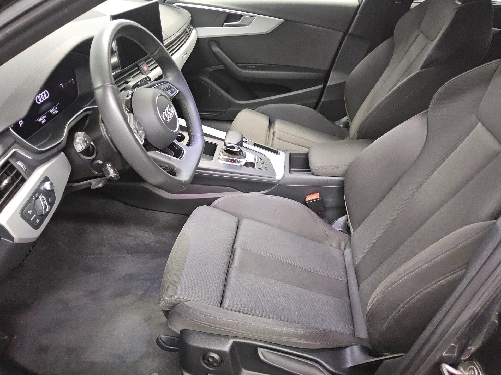 Audi A4 Avant 40 TDI Qu. S-Line Navi Matrix vc HuD 9