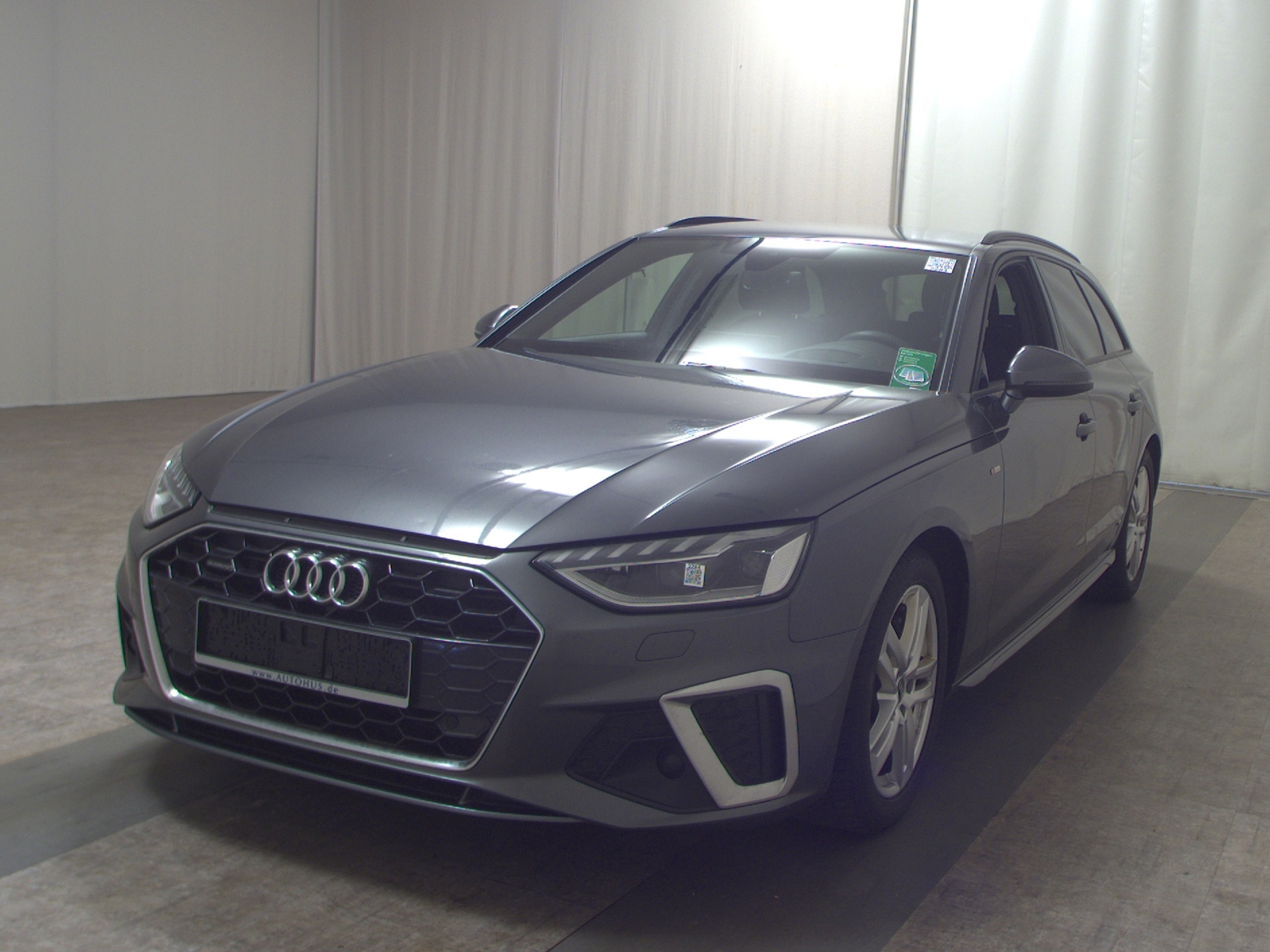Audi A4 Avant 40 TDI Qu. S-Line Navi Matrix vc HuD 2