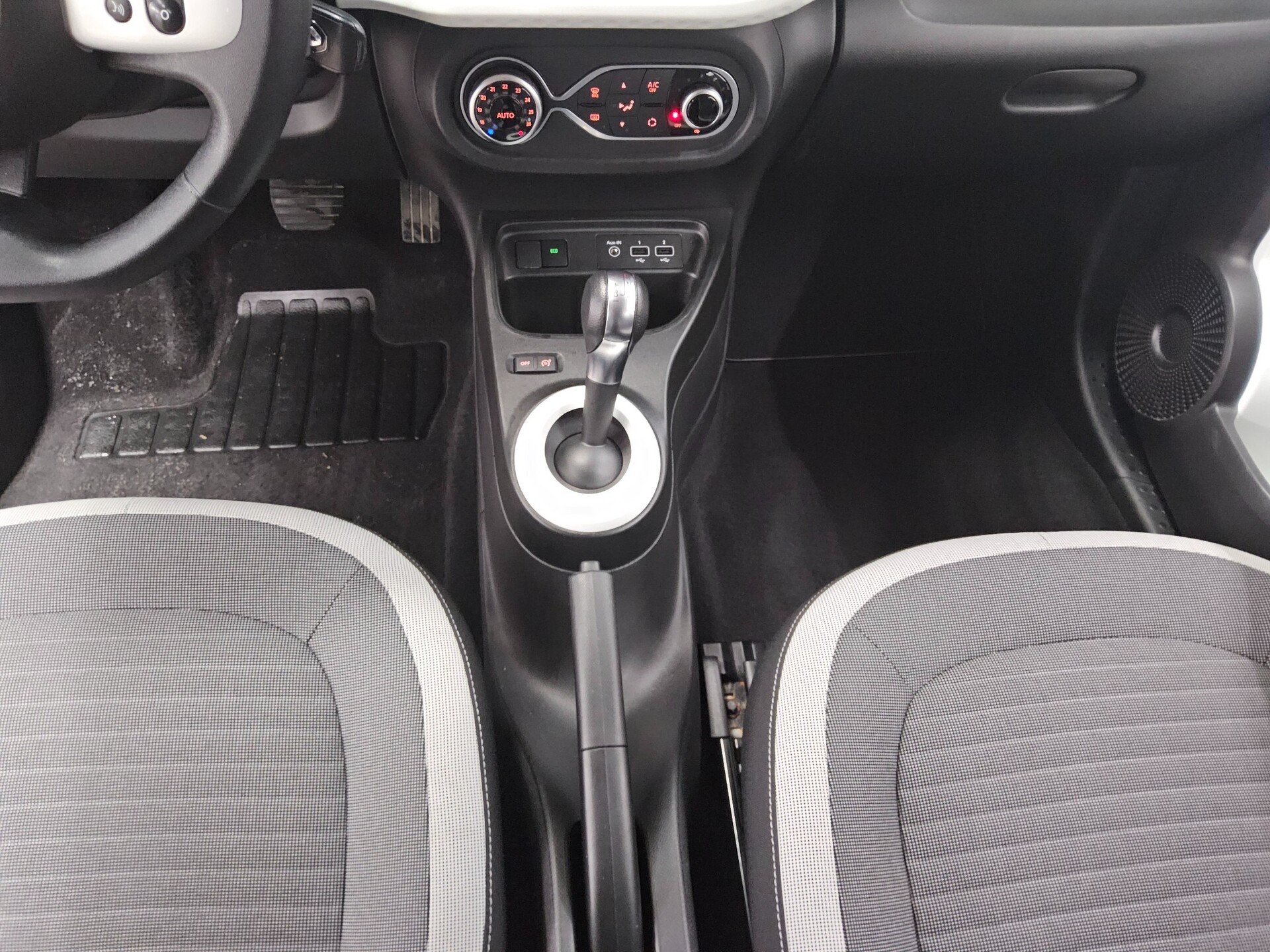 Renault Twingo Electric Equilibre DAB Bluetooth Klima 6