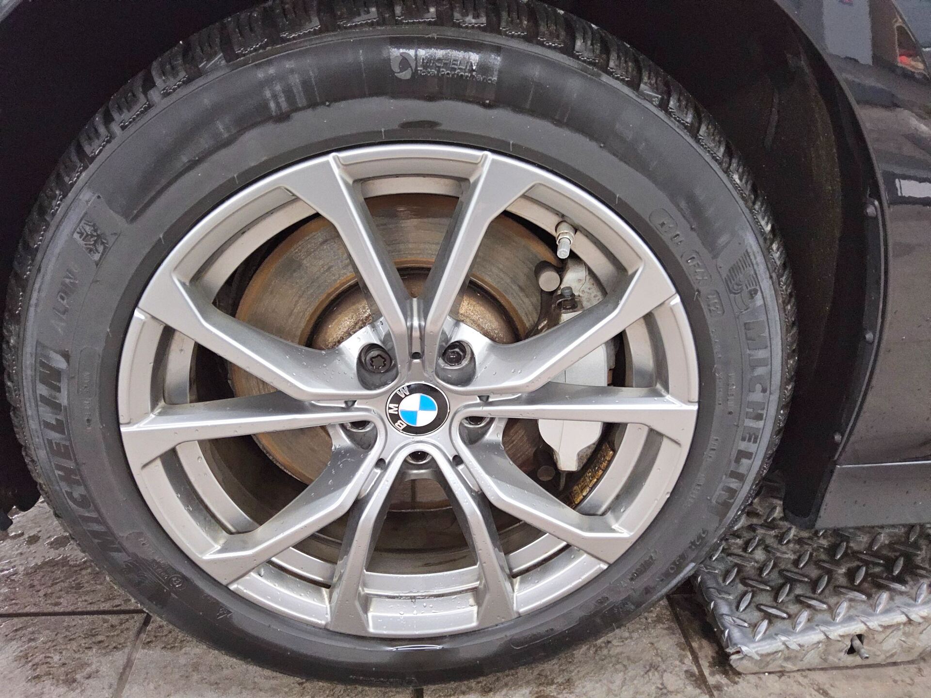 BMW 330e Touring Sport-Line Navi LC Prof. LED AHK 11