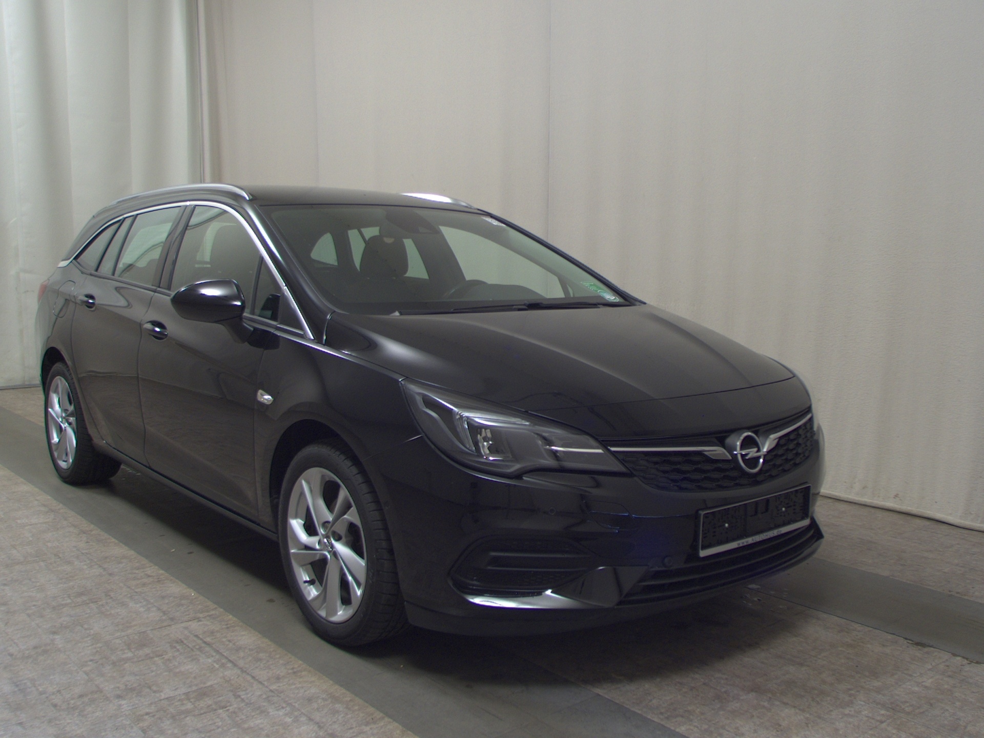Opel Astra ST 1.2 Turbo Elegance Navi LED T-Leder AHK 3