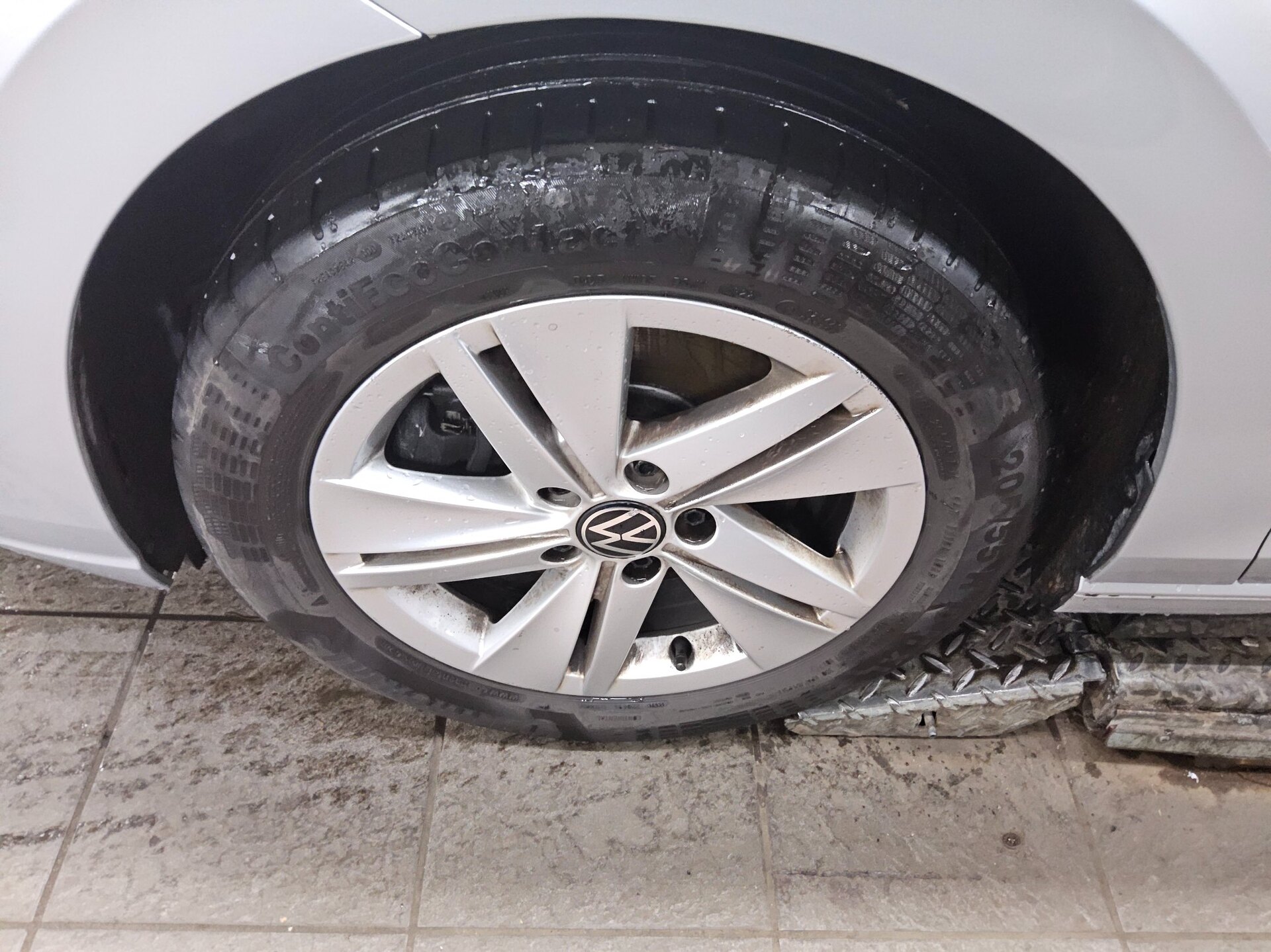 Volkswagen Golf-8 Var. 2.0 TDI Life Navi LED DC AHK PDC 11