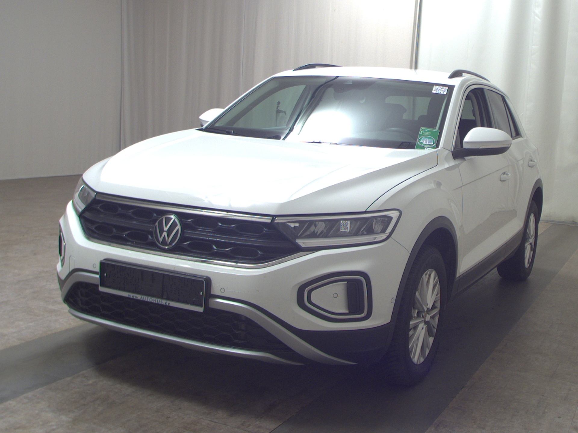Volkswagen T-Roc 1.0 TSI Life PDC LED AID SHZ DAB+ 2