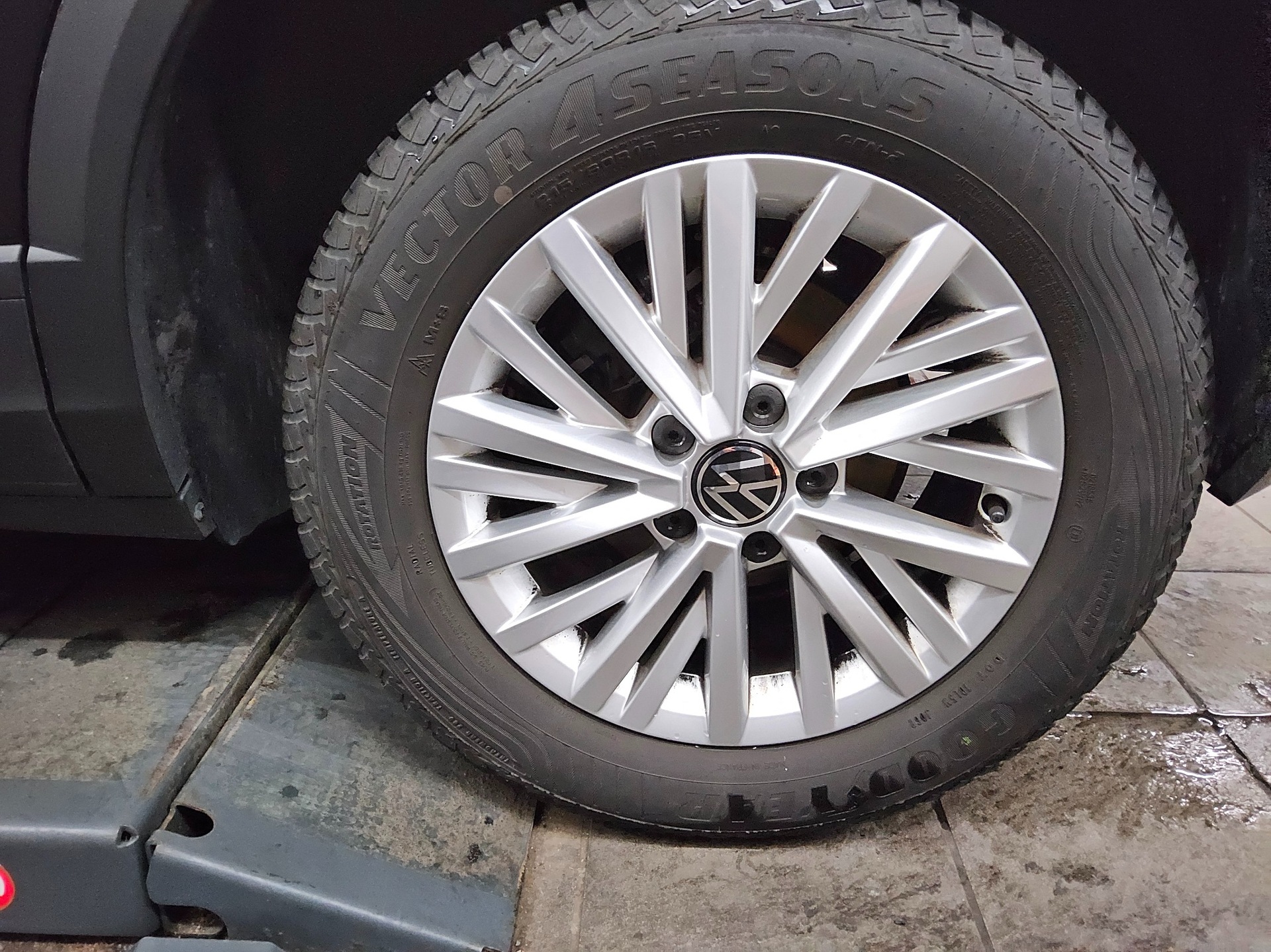 Volkswagen T-Roc 1.0 TSI Life AID PDC SHZ 11