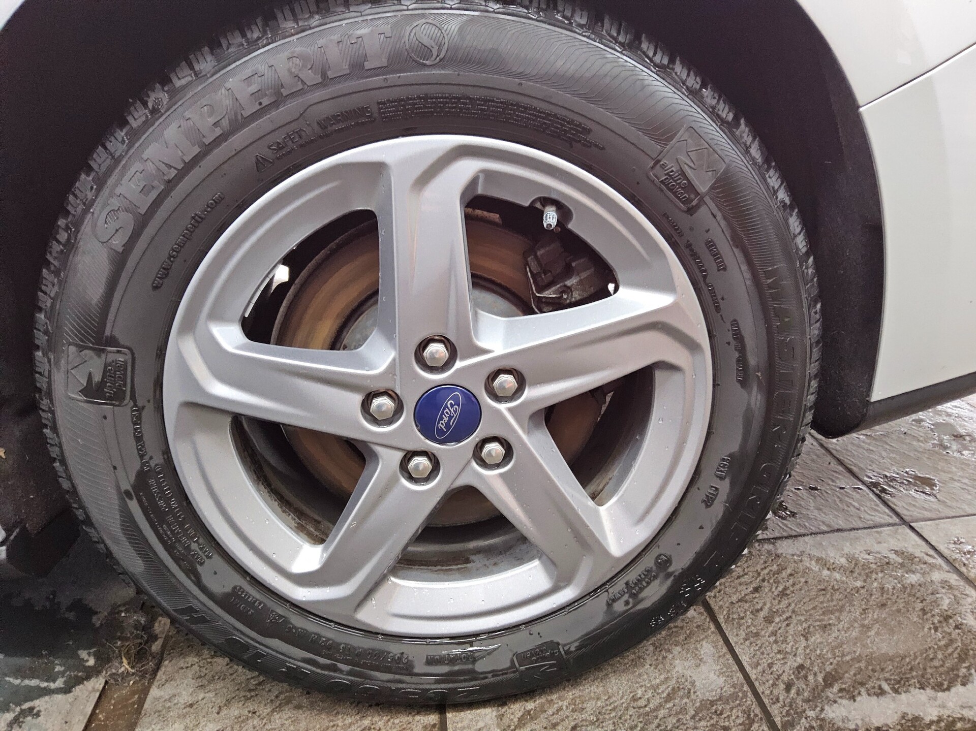 Ford Focus Turnier 1.5 EB Titanium X Navi LED RFK 11