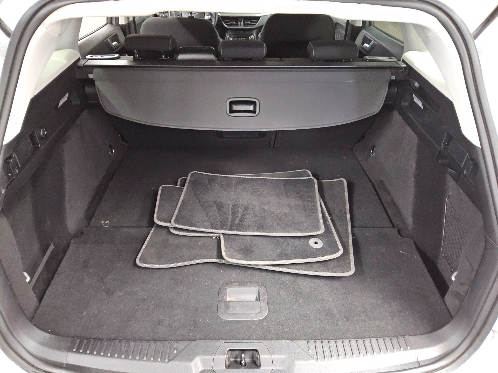 Ford Focus Turnier 1.5 EB Titanium X Navi LED RFK 12