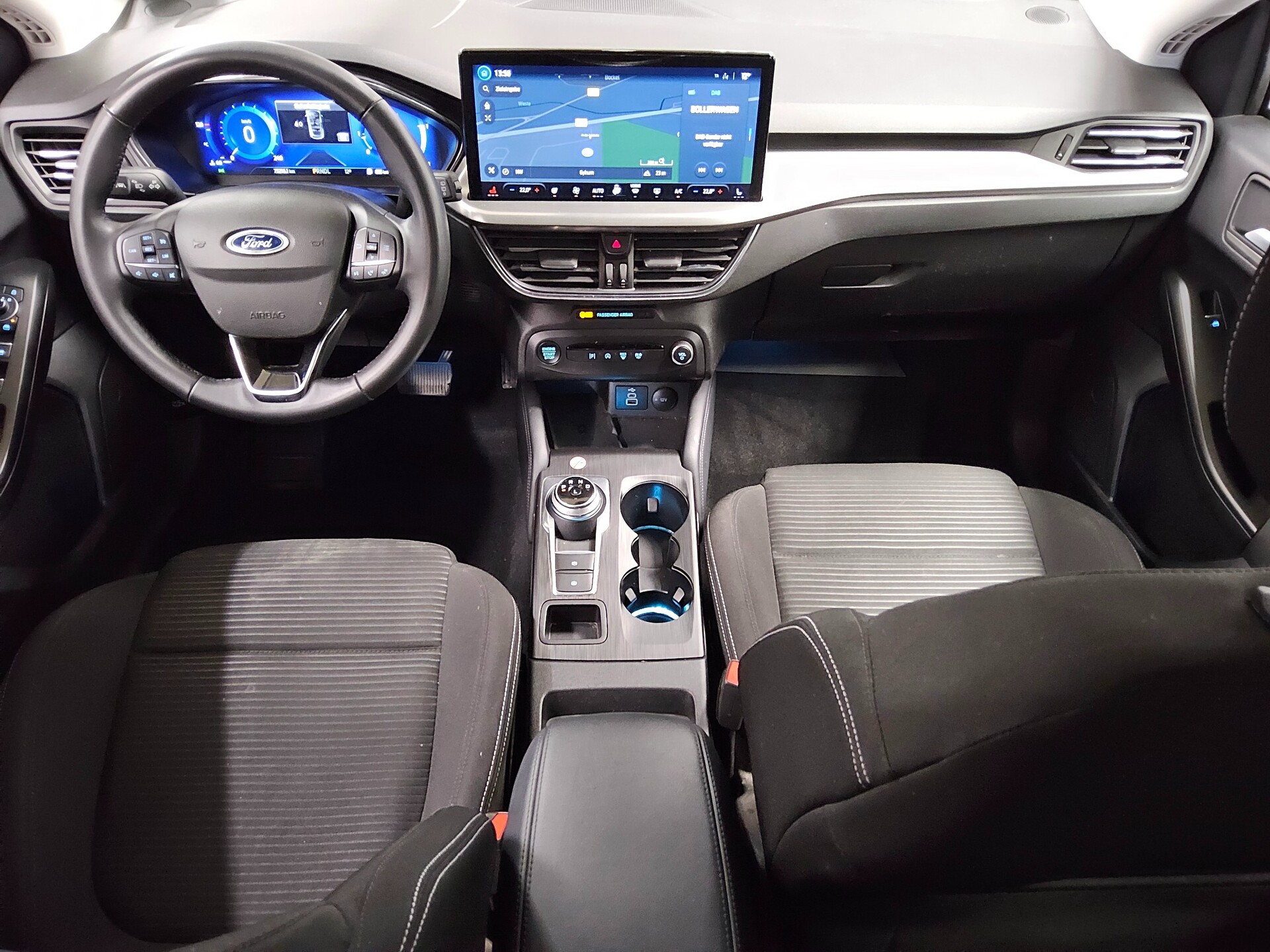 Ford Focus Turnier 1.5 EB Titanium X Navi LED RFK 5