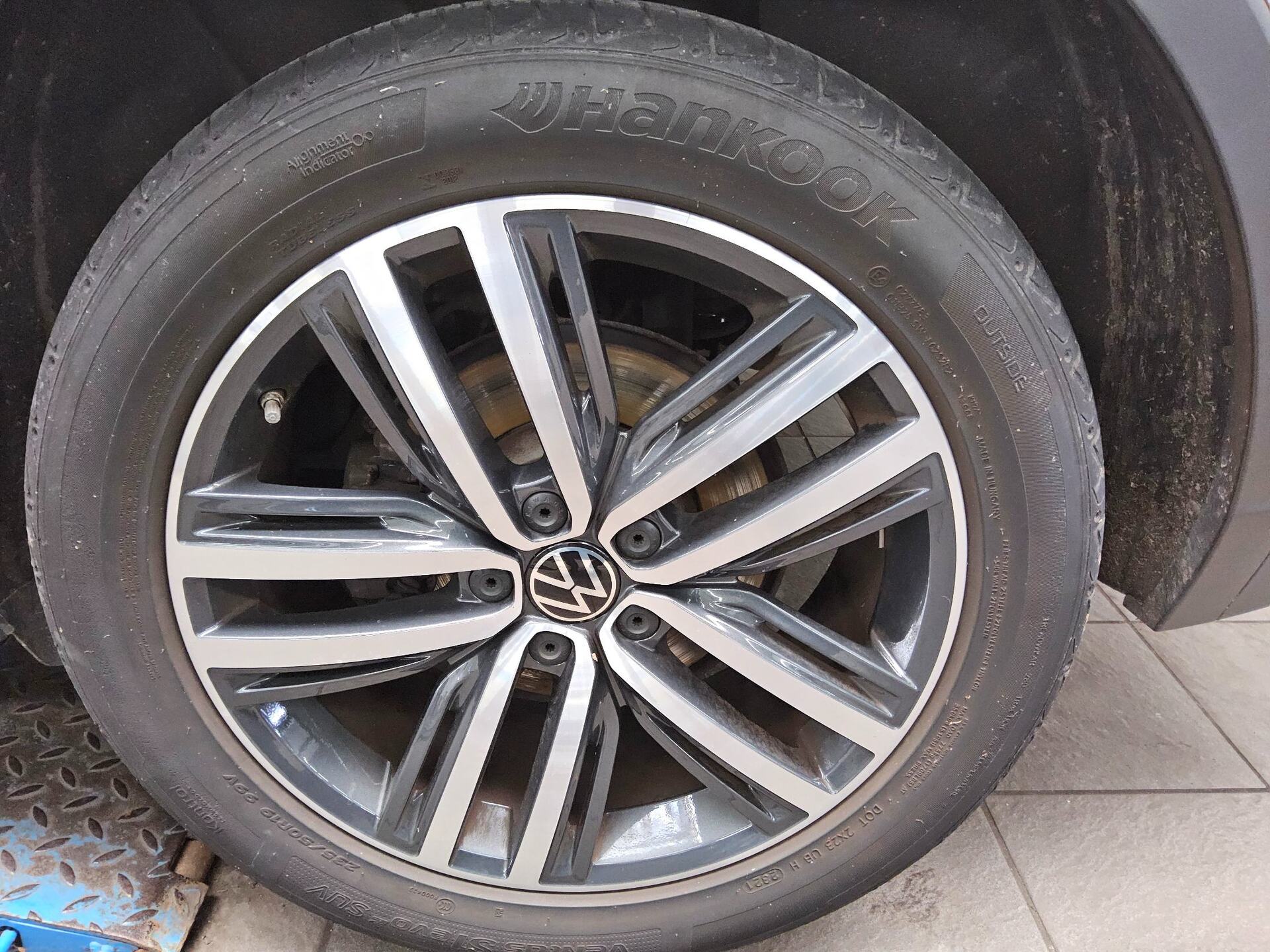 Volkswagen Tiguan 2.0 TDI 4M Elegance Navi IQ.Light AID RfK 11