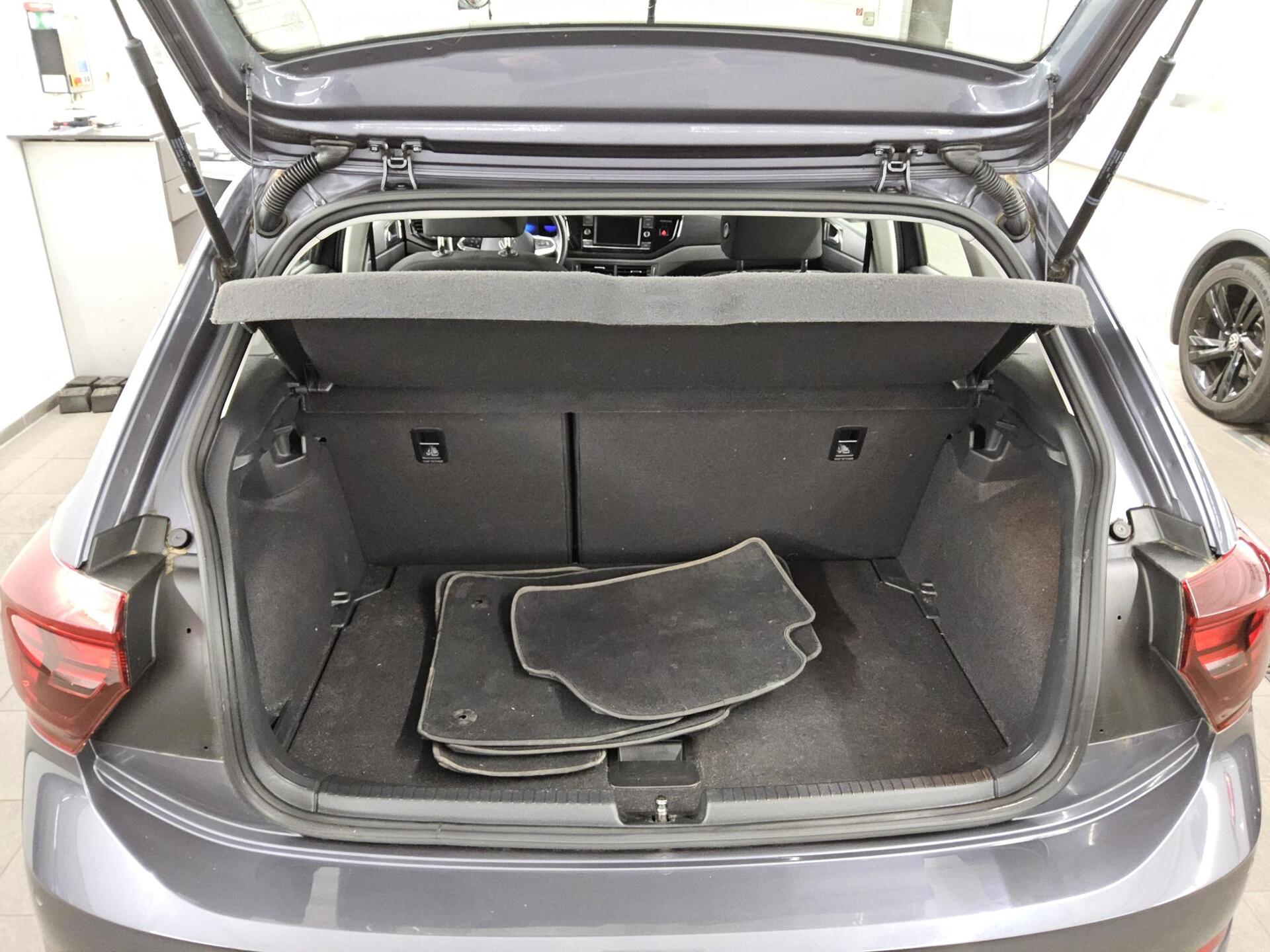 Volkswagen Polo 1.0 Life LED AID PDC 11