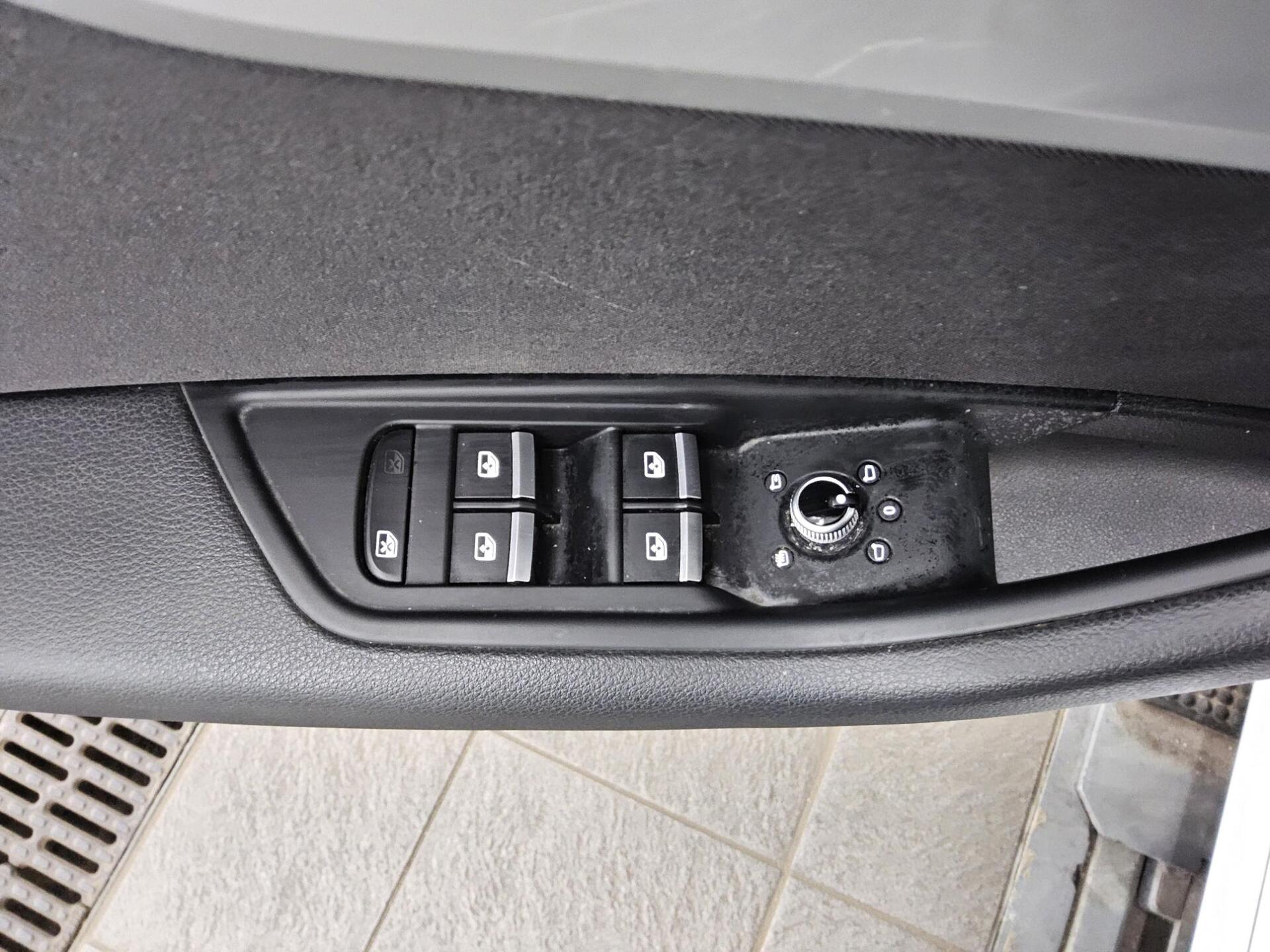 Audi A4 Avant 35 TFSI S-Line Navi LED RfK Tempomat 9