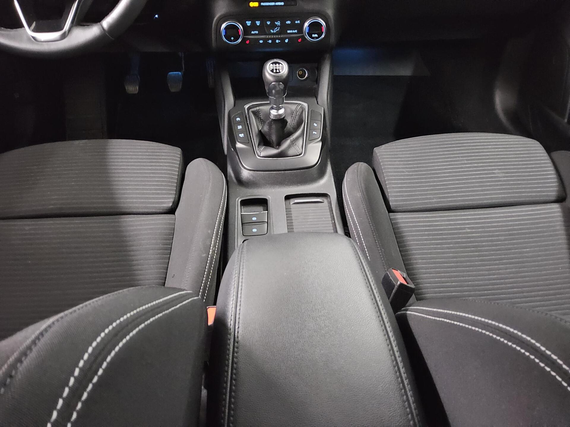 Ford Focus Turnier 2.0 EB Titanium Navi LED Shz RFK 6