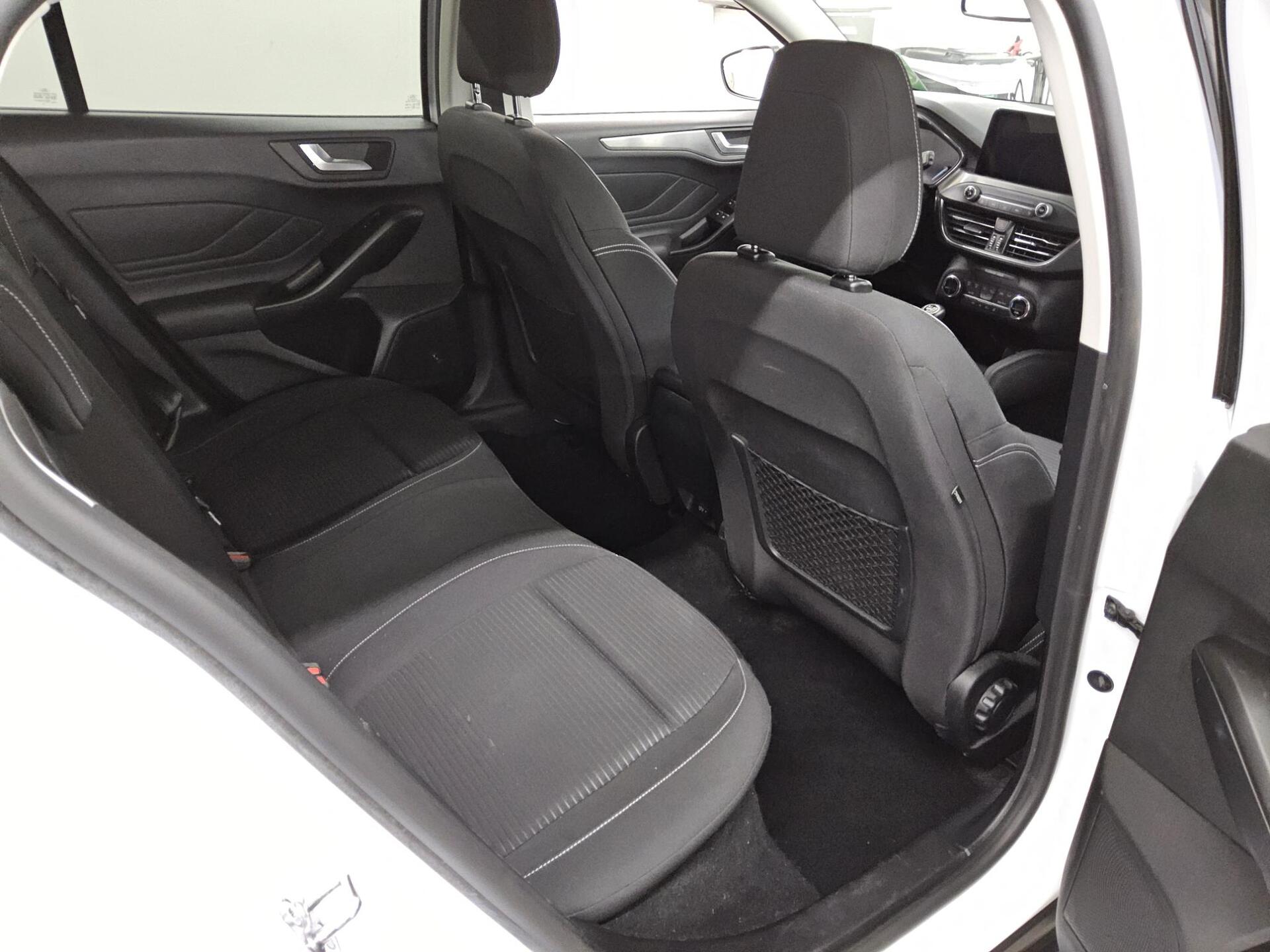 Ford Focus Turnier 2.0 EB Titanium Navi LED Shz RFK 13