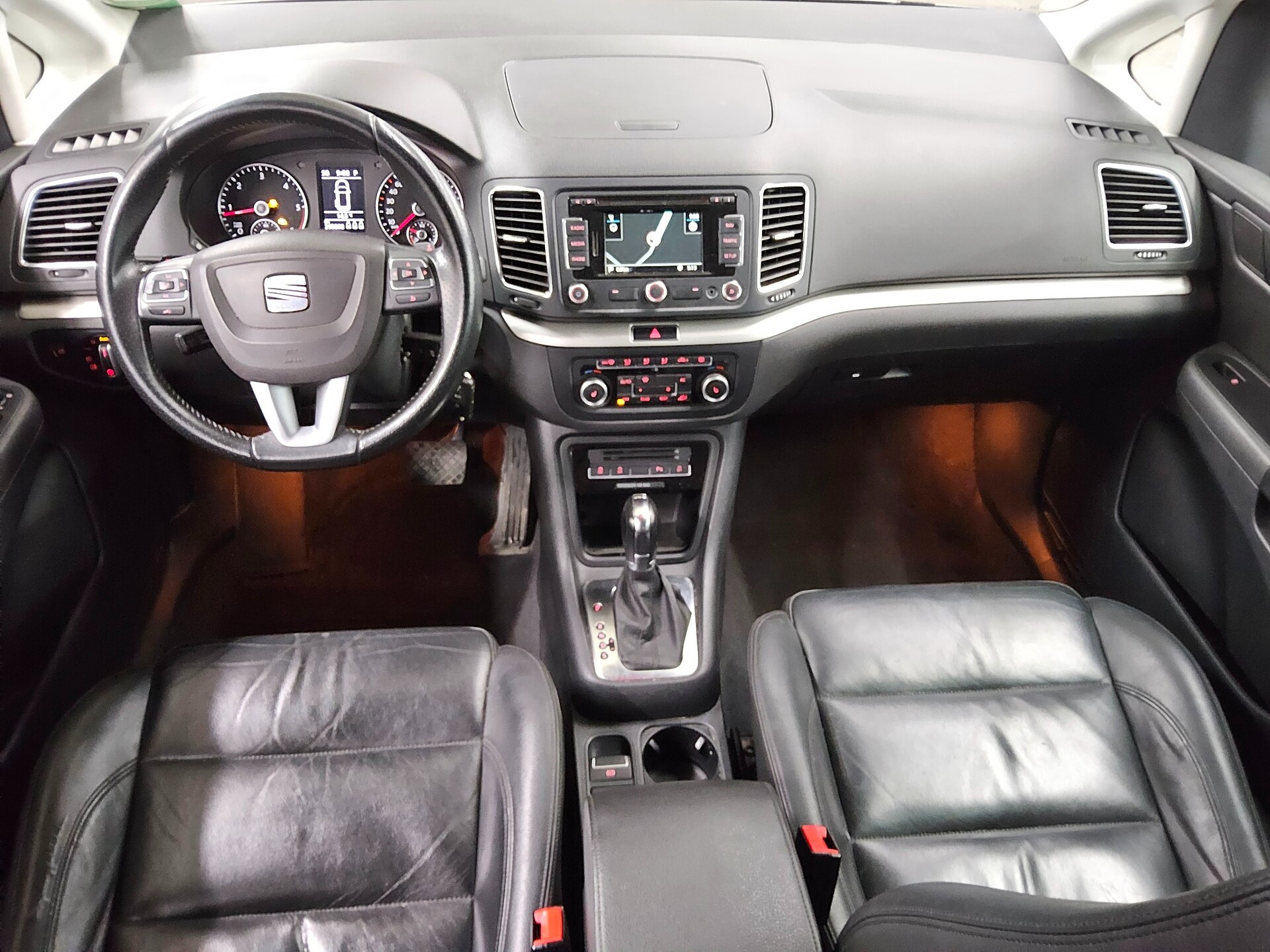 Seat Alhambra 2.0 TDI Style Leder Navi Xenon HU 08/27 5