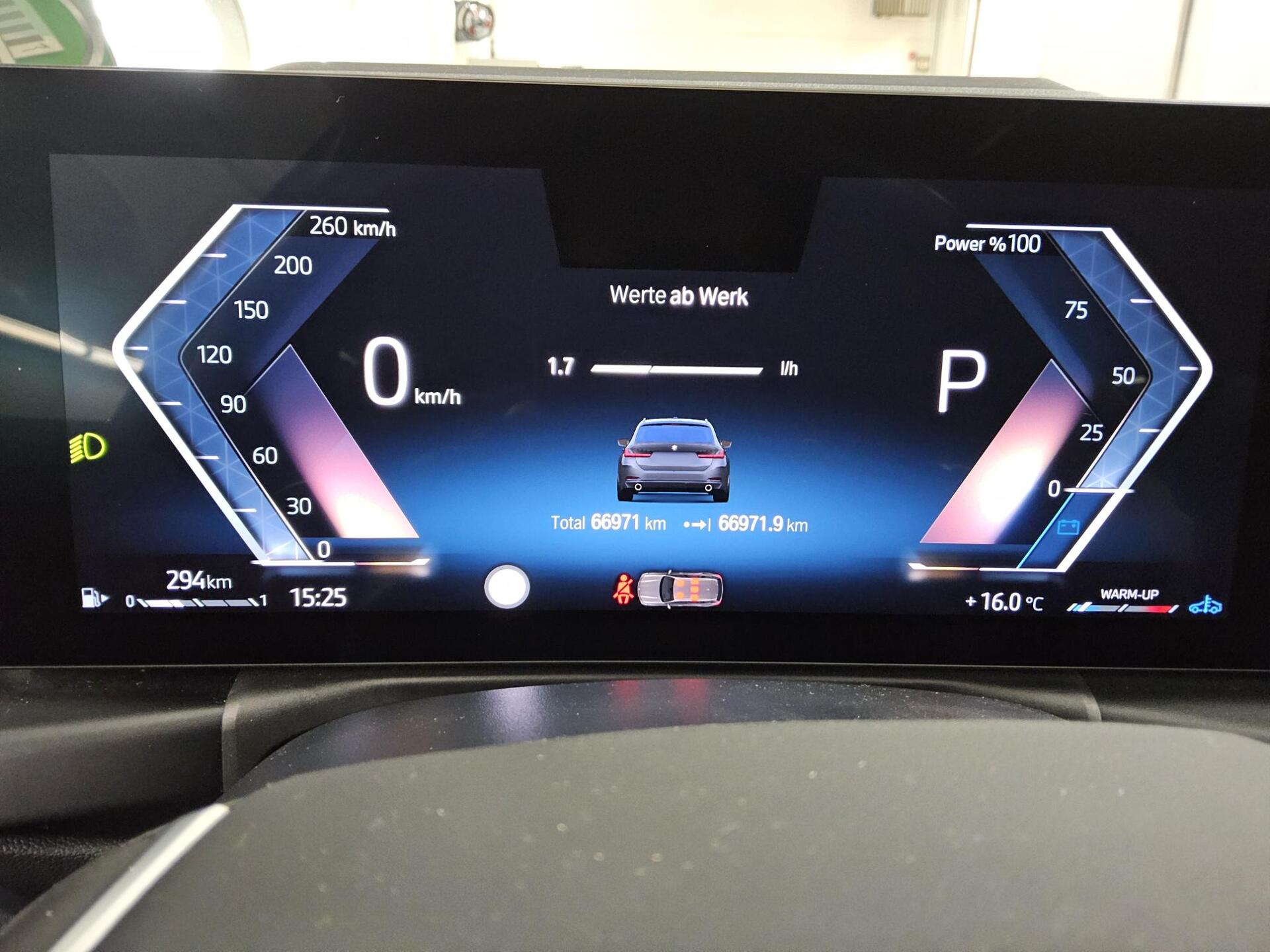 BMW 318dA Touring T-Leder Navi Pano HuD Curved LED 8