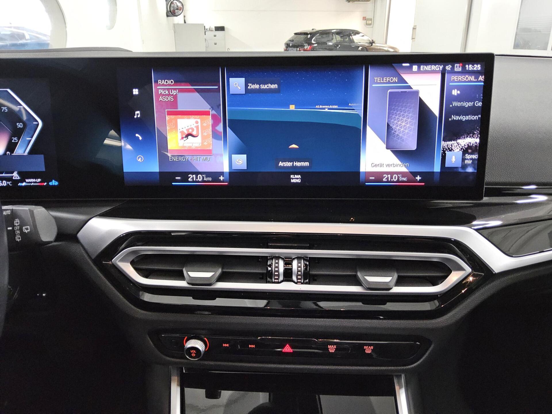 BMW 318dA Touring T-Leder Navi Pano HuD Curved LED 7