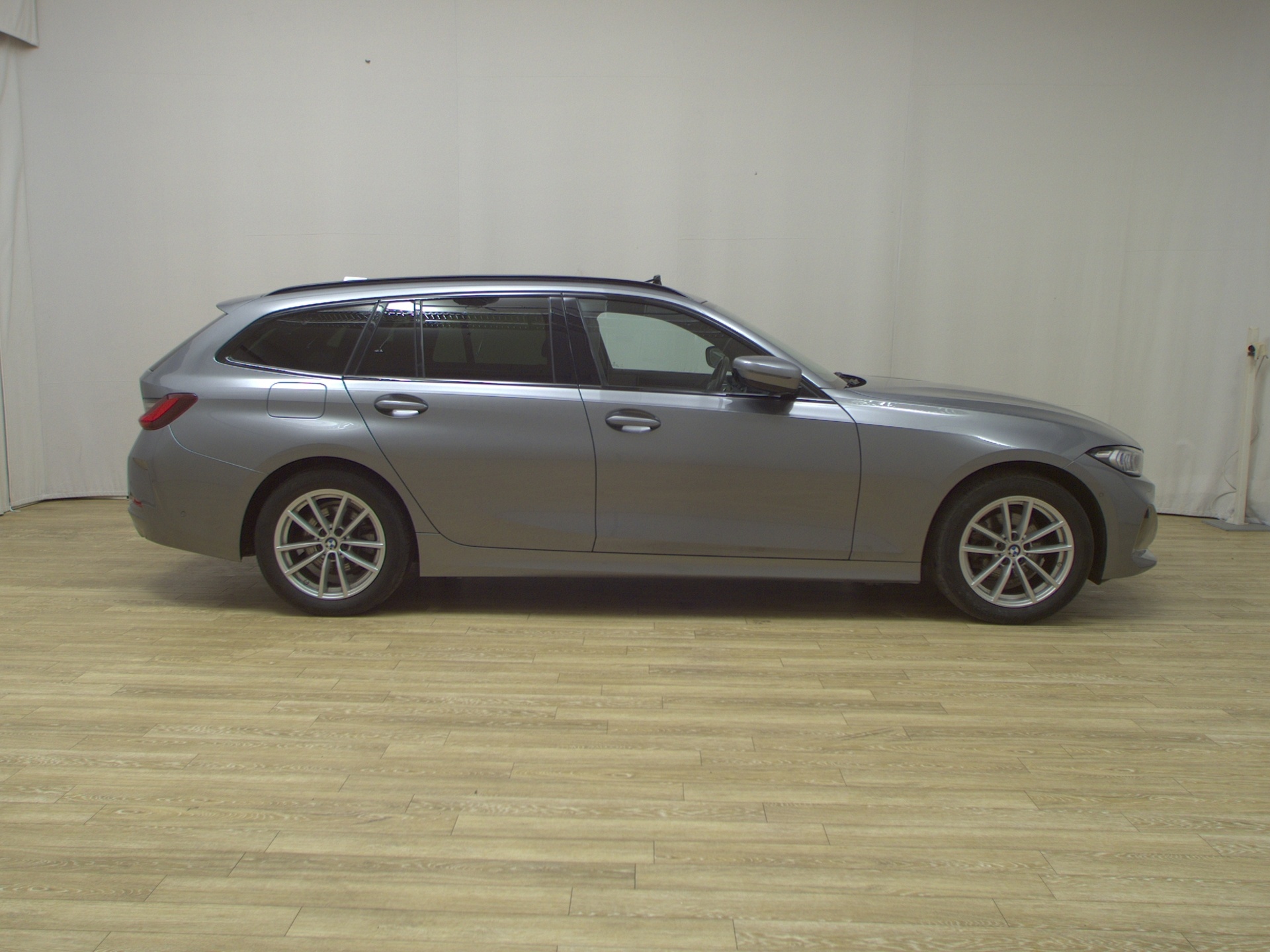 BMW 318dA Touring T-Leder Navi Pano HuD Curved LED