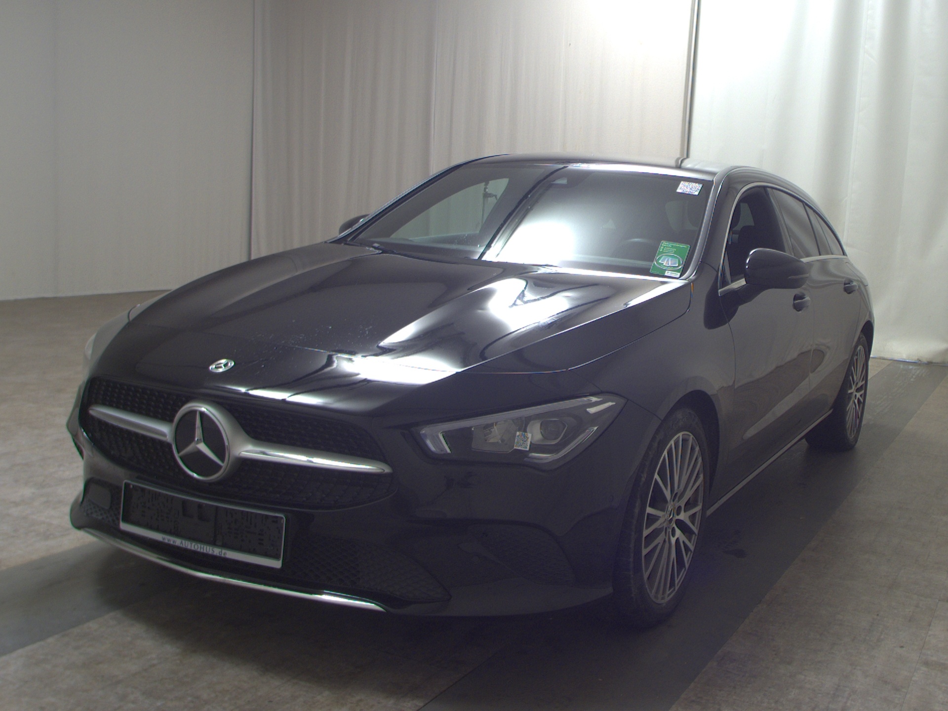 Mercedes-Benz CLA 200 SB d Progressive T-Leder Navi LED RfK 2