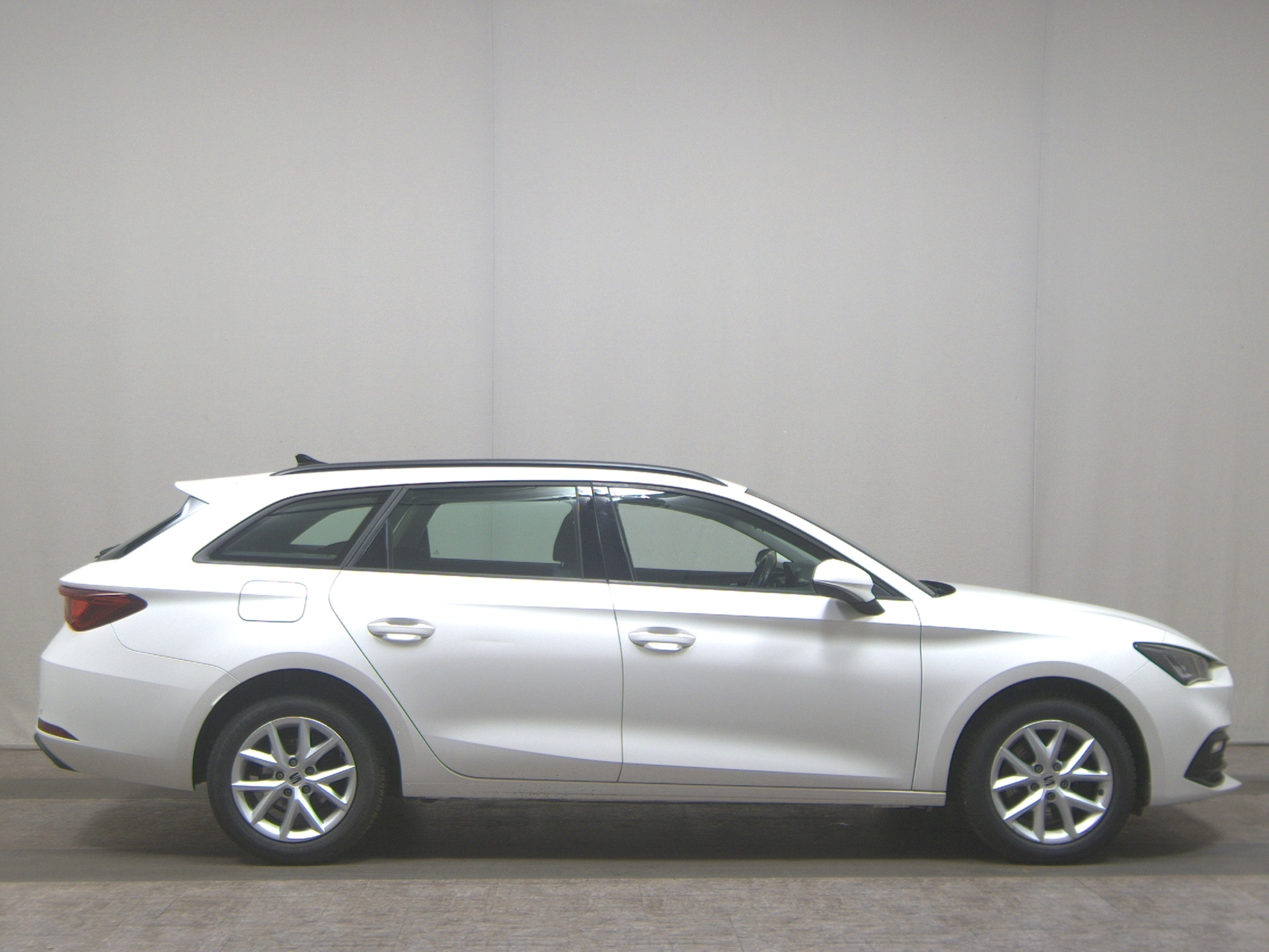 Seat Leon Sportstourer 2.0 TDI Style Navi LED Virtual