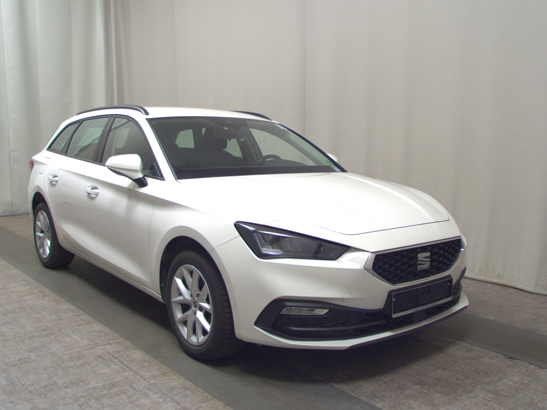 Seat Leon Sportstourer 2.0 TDI Style Navi LED Virtual 3