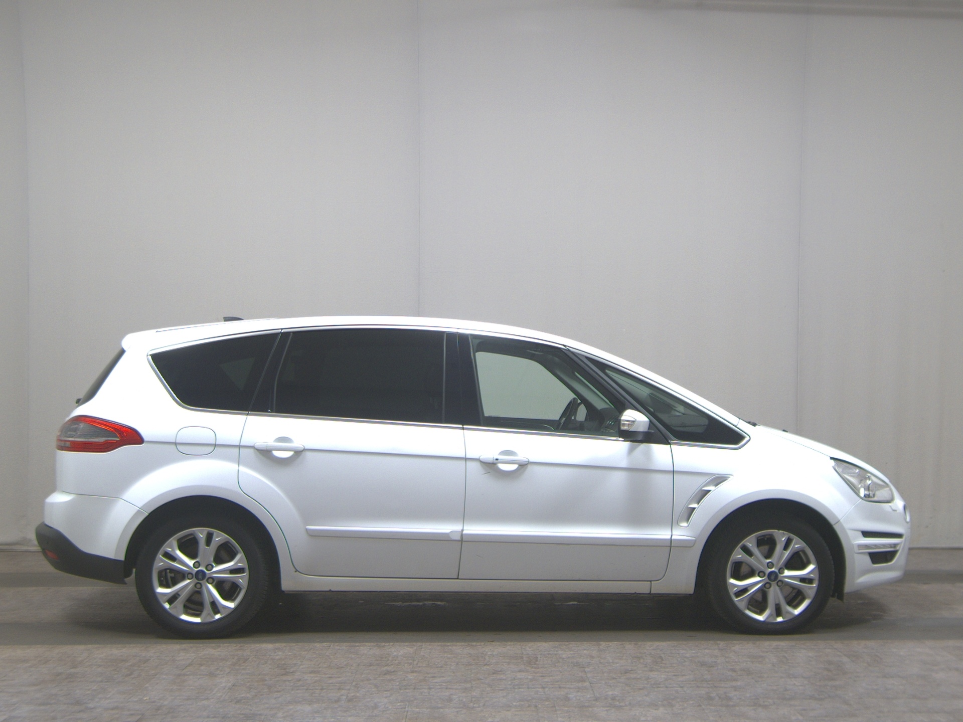 Ford S-Max 2.0 TDCi Titanium 7-Sitze AHK Pano HU12/27